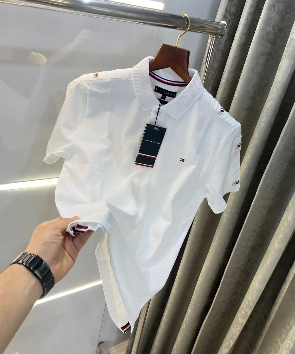 Tomm y Hilfiger White Shoulder Look Premium Polo T-Shirt