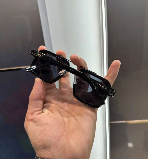 Prad a All Black Premium Shades