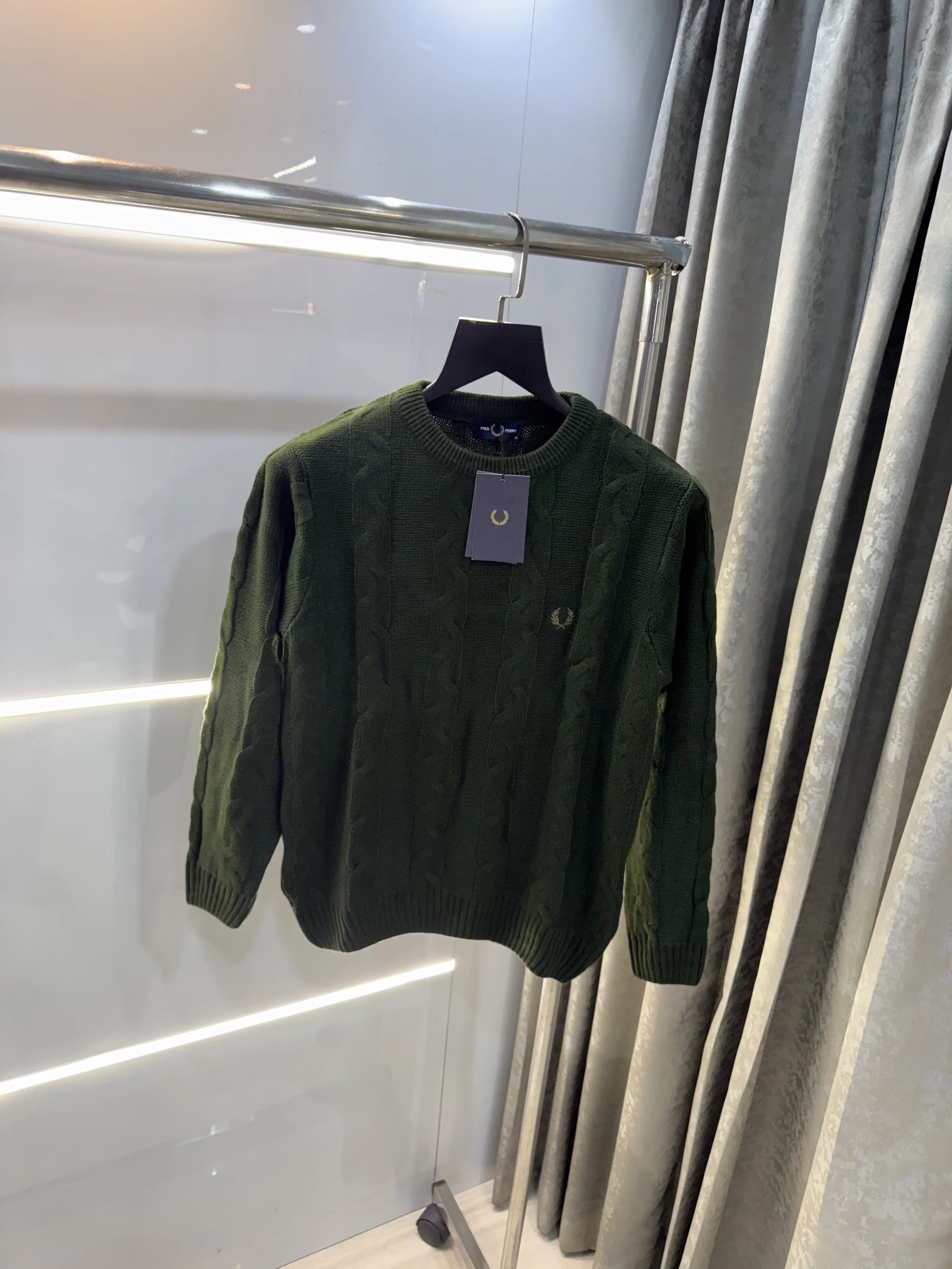 Fredperry Olive Green Embroidery Logo Imported Pull Over Secondary image