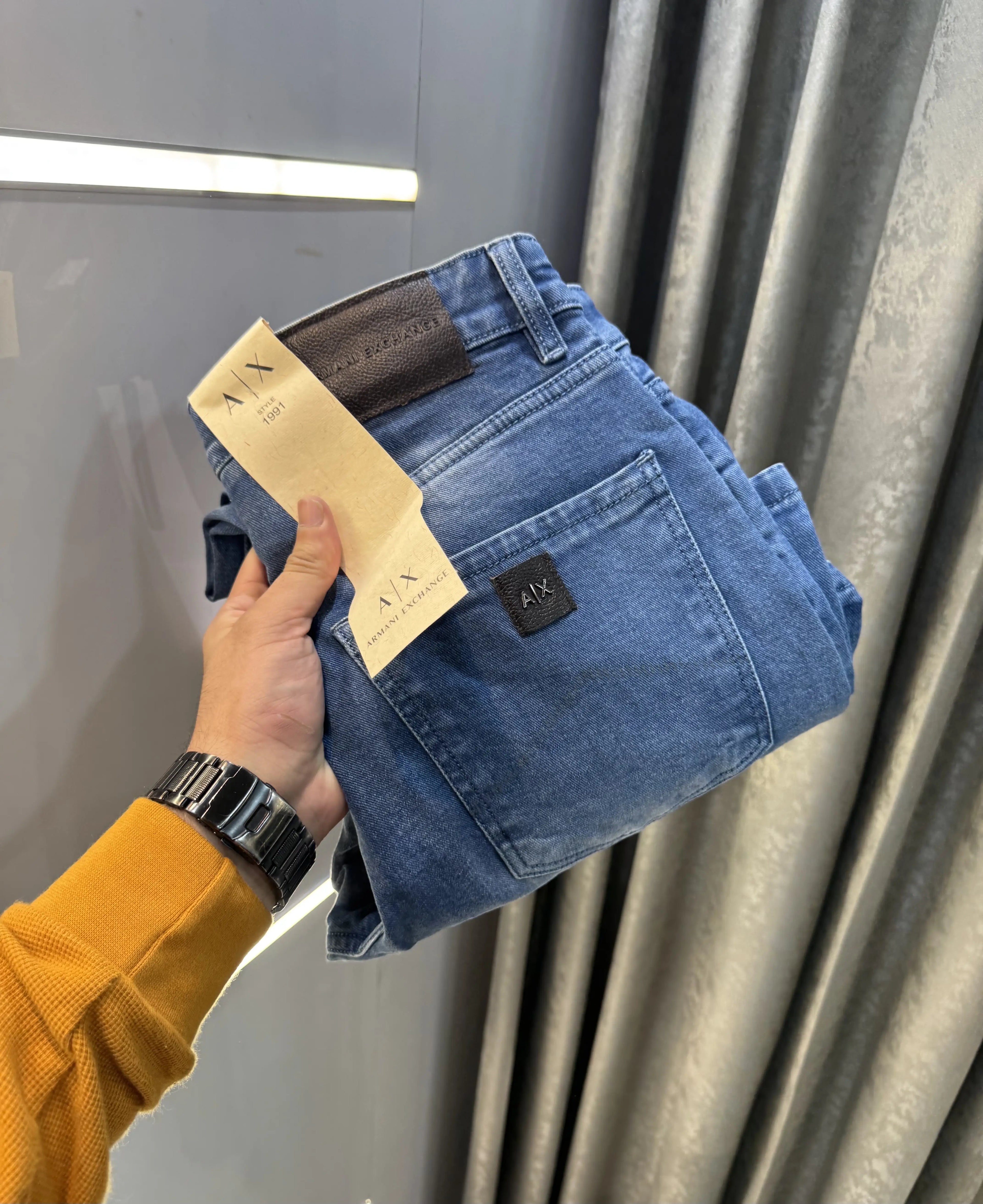 Arman i E-xchange Mid Blue Imported Classic Denim