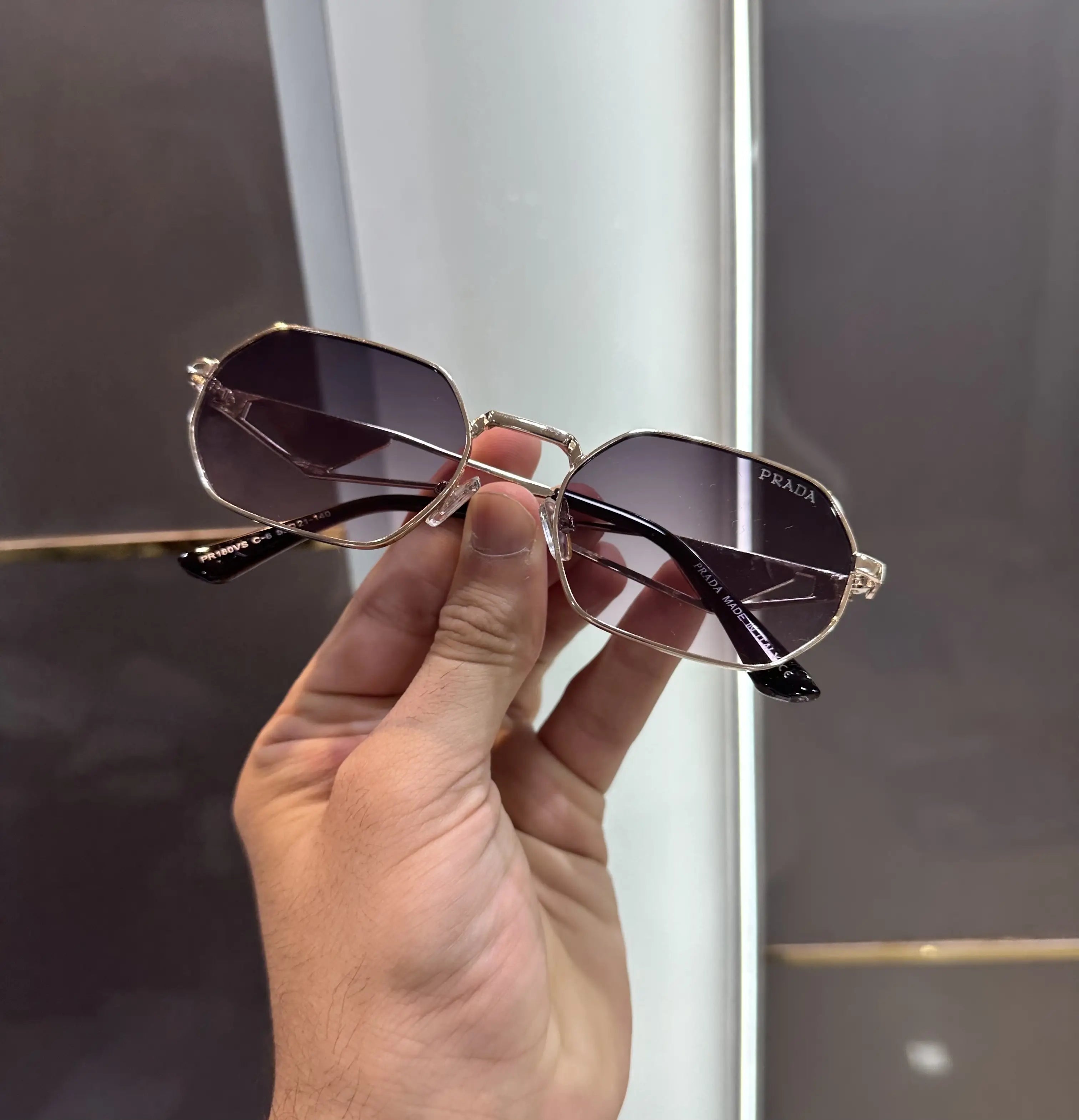 Prad a Gold Multi Premium Shades 180