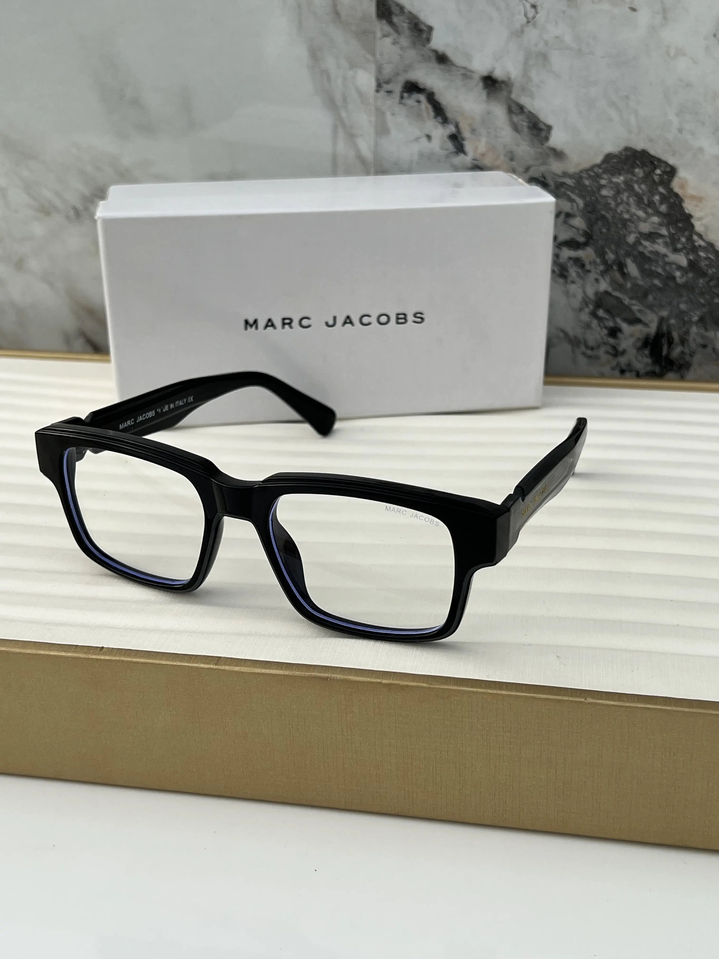 Marc_jacobs_1117_black_plano Main image