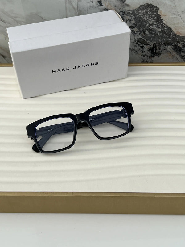Marc_jacobs_1117_black_plano