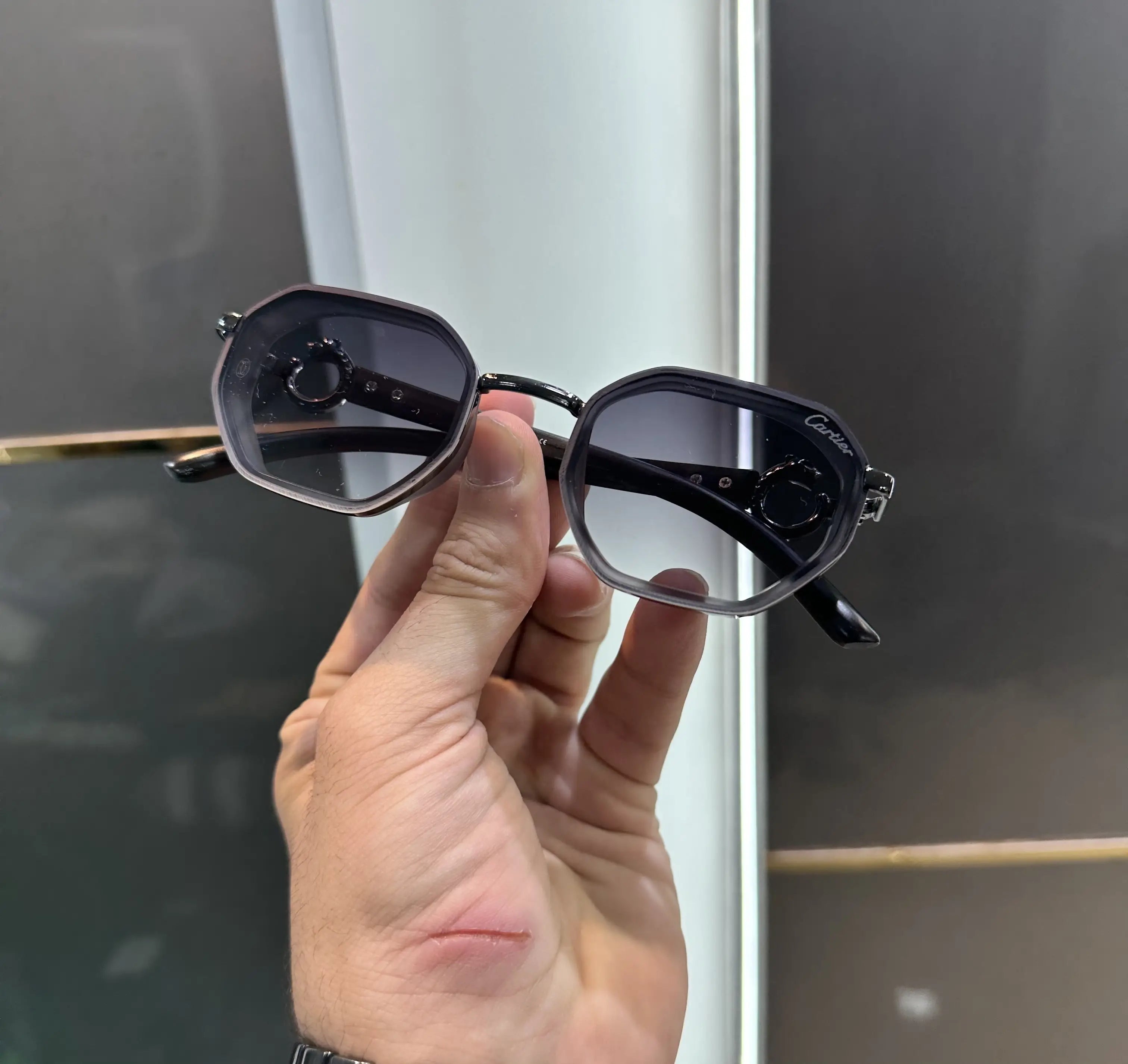 Cartie r Jaguar All Black Shaded 648