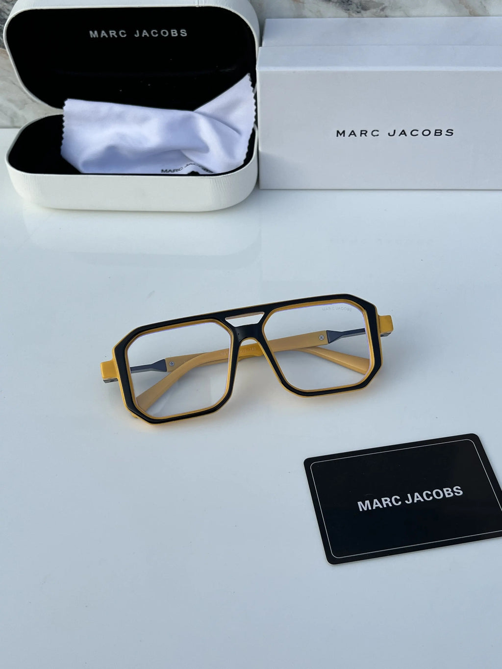 Marc_jacobs_6125_black_yellow_plano