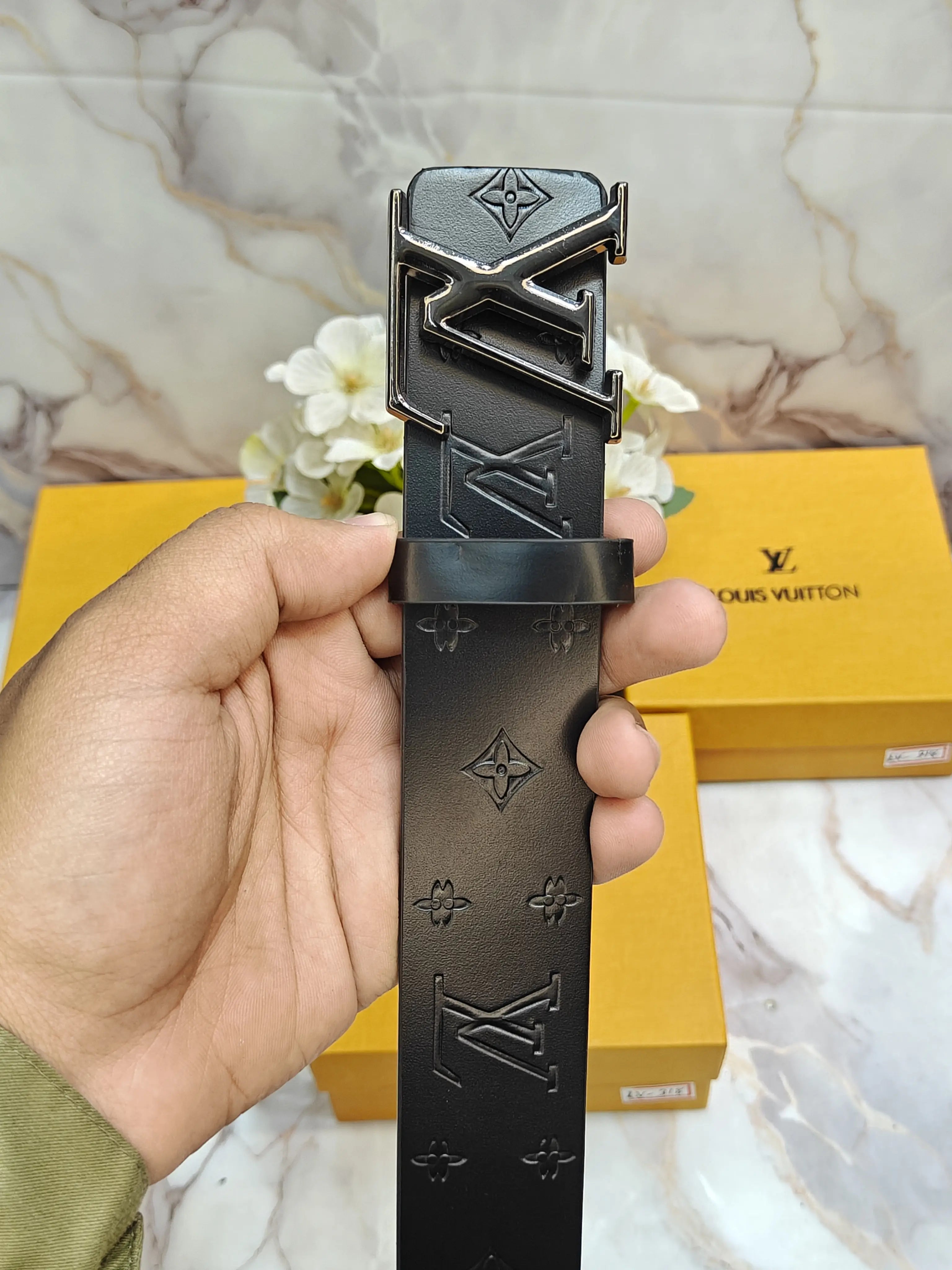 LV LOUIS VUi-TTON PREMIUM QUALITY IMP LEATHER EMBOS5ED BELT WITH OG BOX LV-322