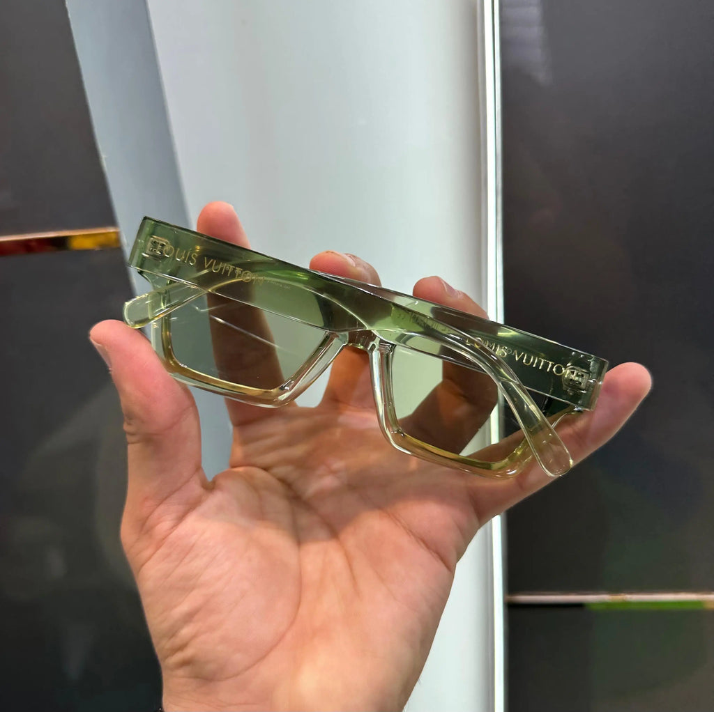 Louis Vuitto n Aqua Premium Shade 2001