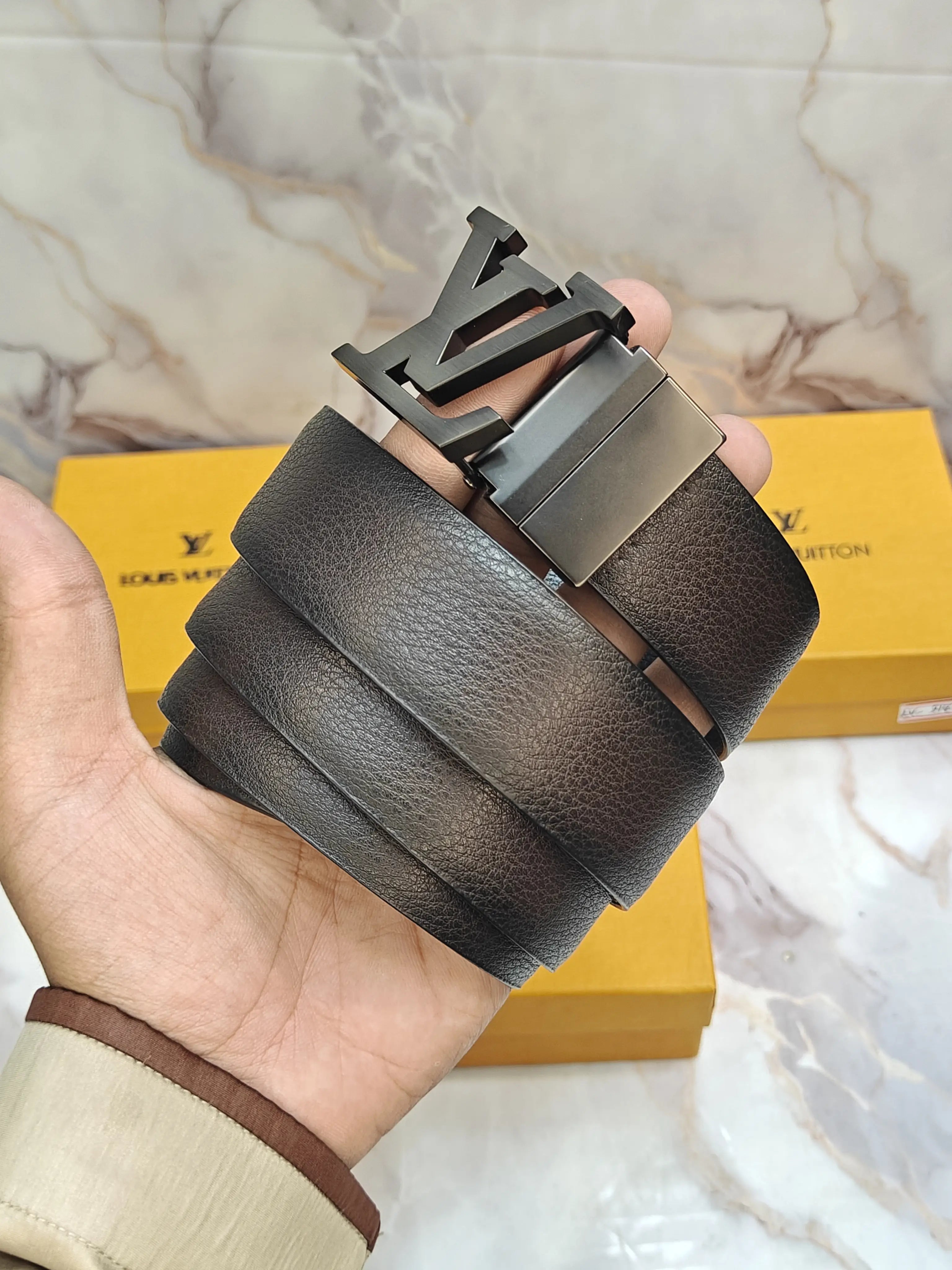 LV LOUIS VUITTON PREMIUM QUALITY REVERSEABLE BELT WITH OG BOX LV-324