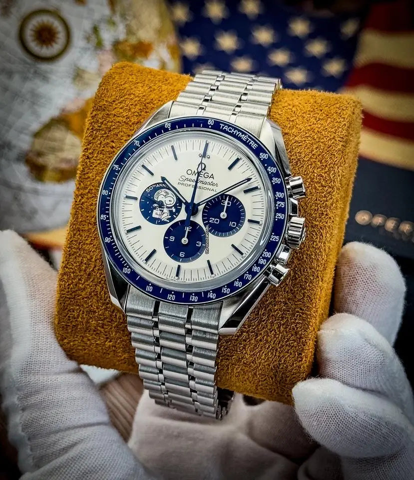 Omega Speedmaster Snoopy Metal Automatic Main image