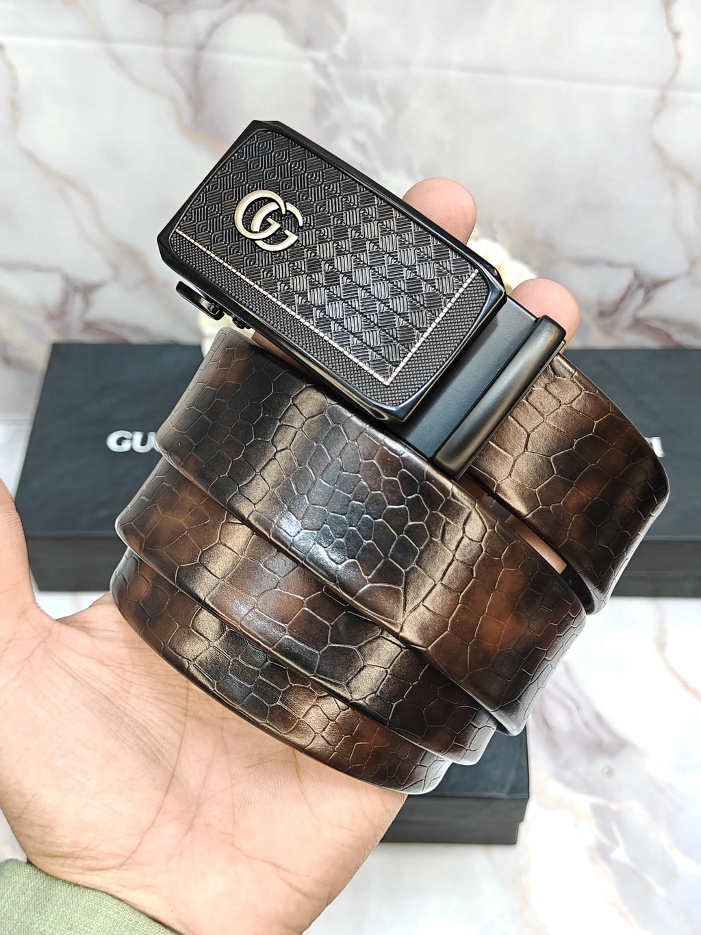 GUCCI PREMIUM QUALITY AUTOLOCK BELT WITH CROCODILE STRIP & OG BOX GG-220