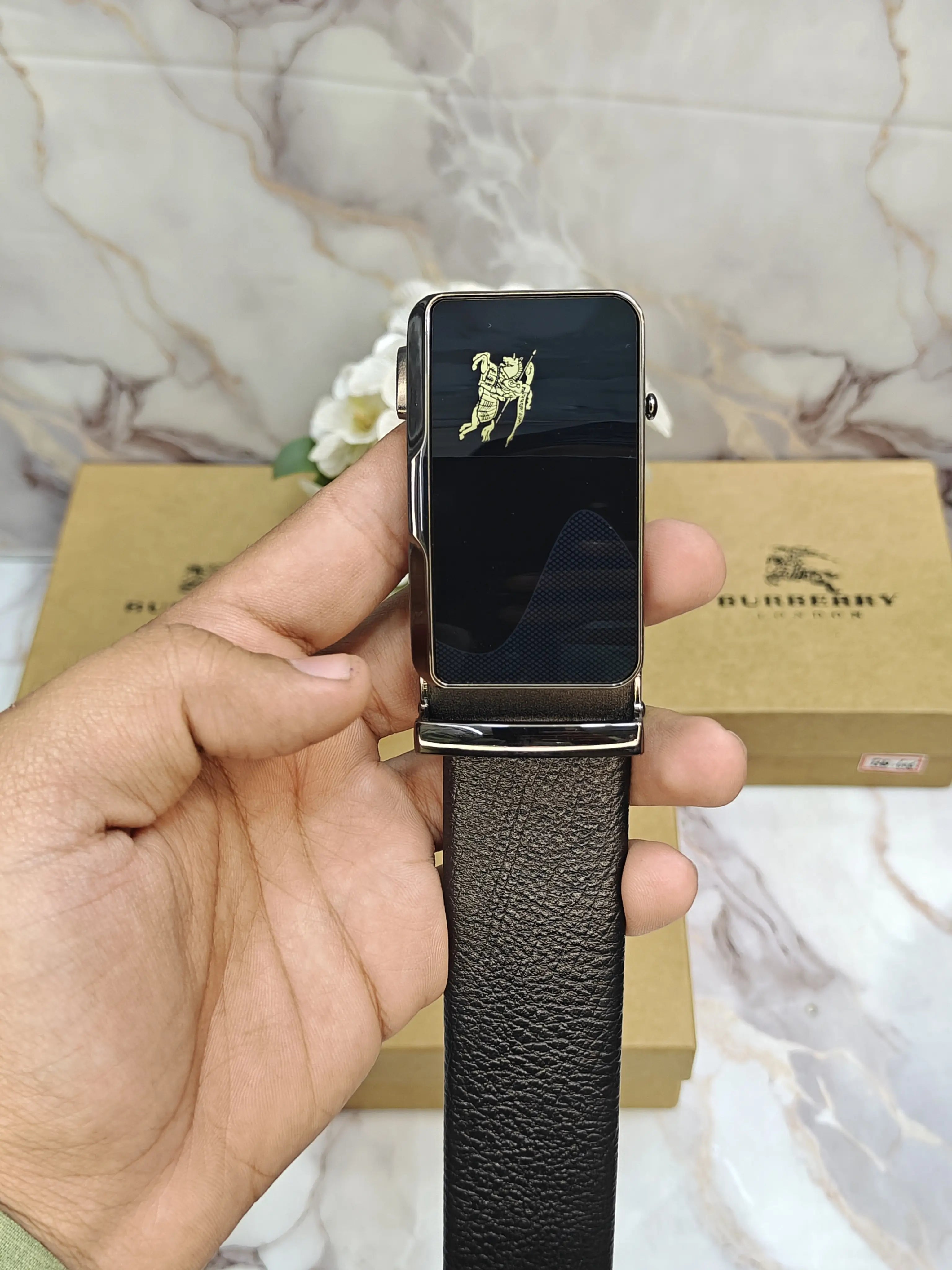 BB BURBERRY PREMIUM QUALITY AUTOLOCK BELT WITH OG BOX BB-608