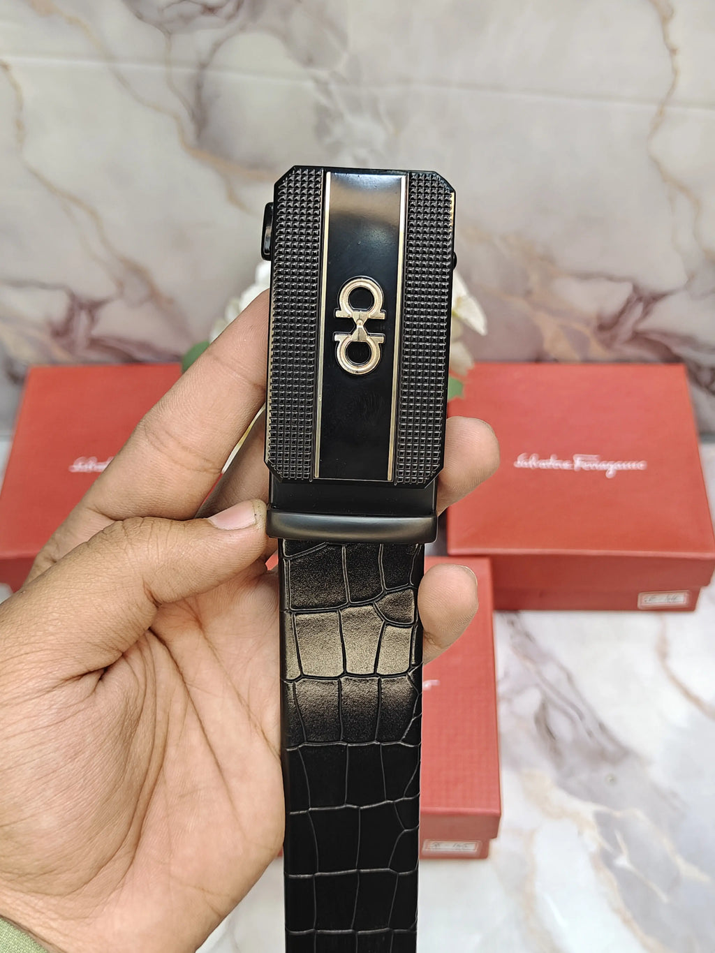 SALVATORE FERRAGAMO PREMIUM QUALITY AUTOLOCK WITH BOX SF-106