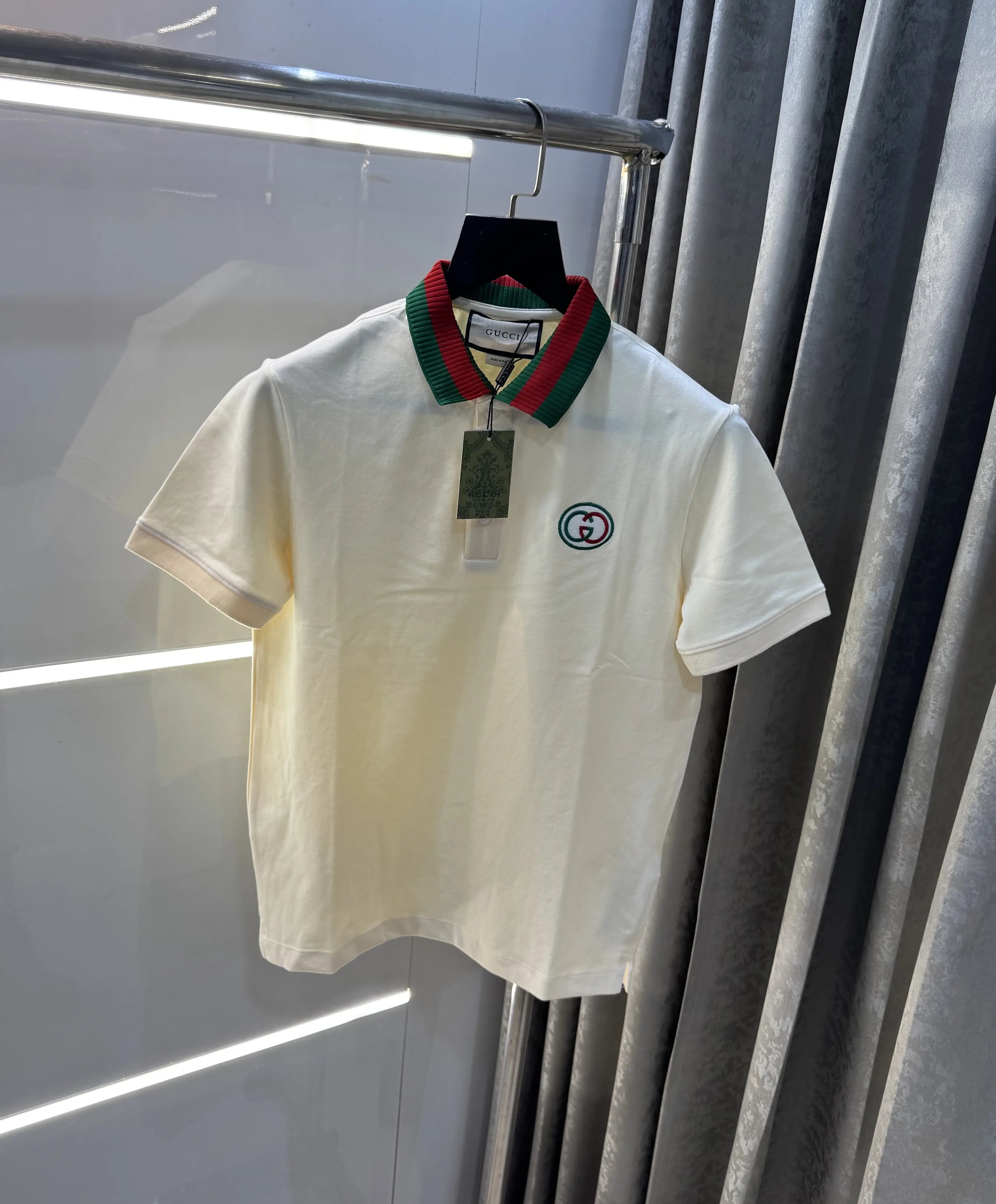 Gucc i Cream Logo Work Imported Polo T-Shirt