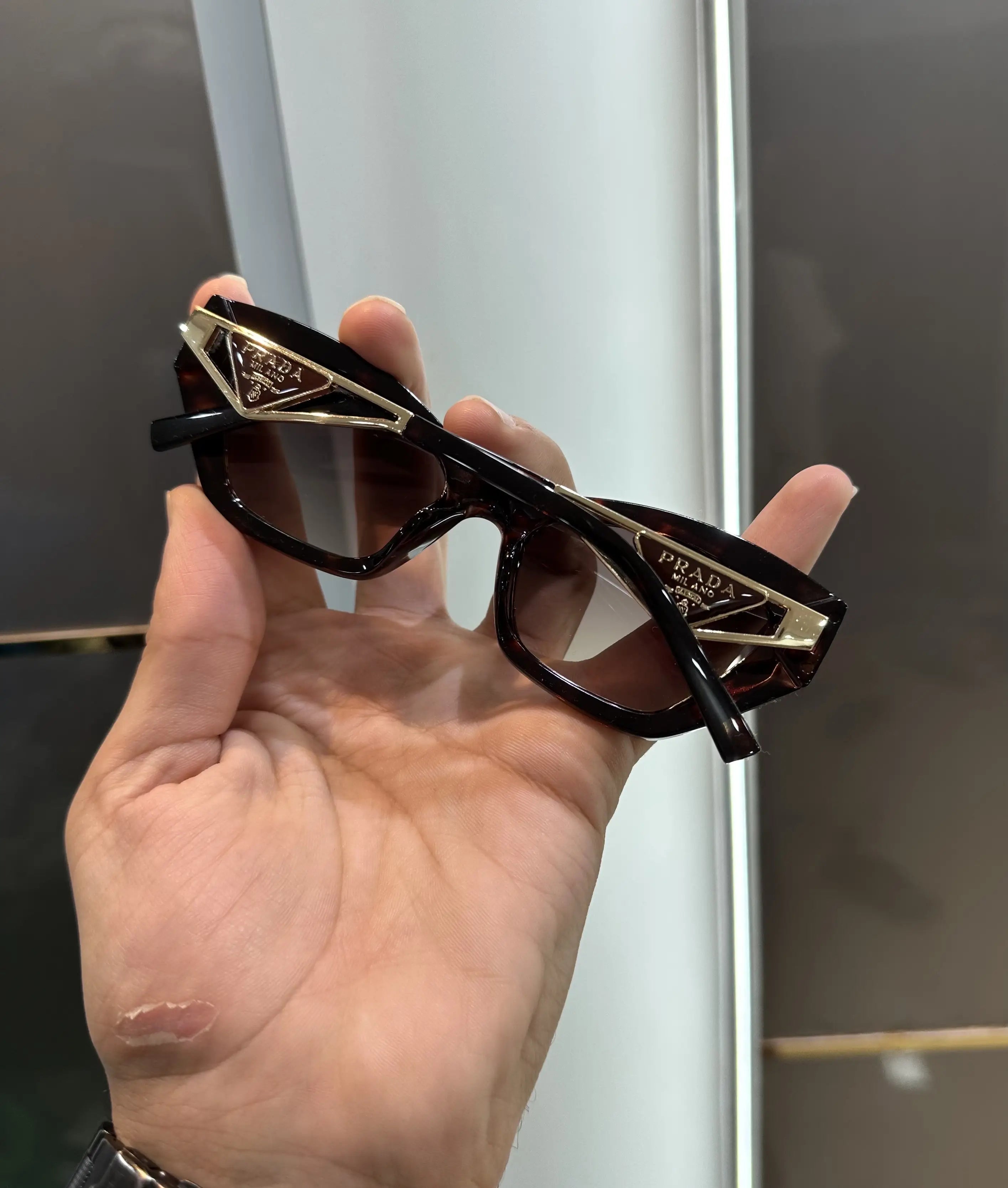 Prad a Tiger Brown Premium Shades 18ZS