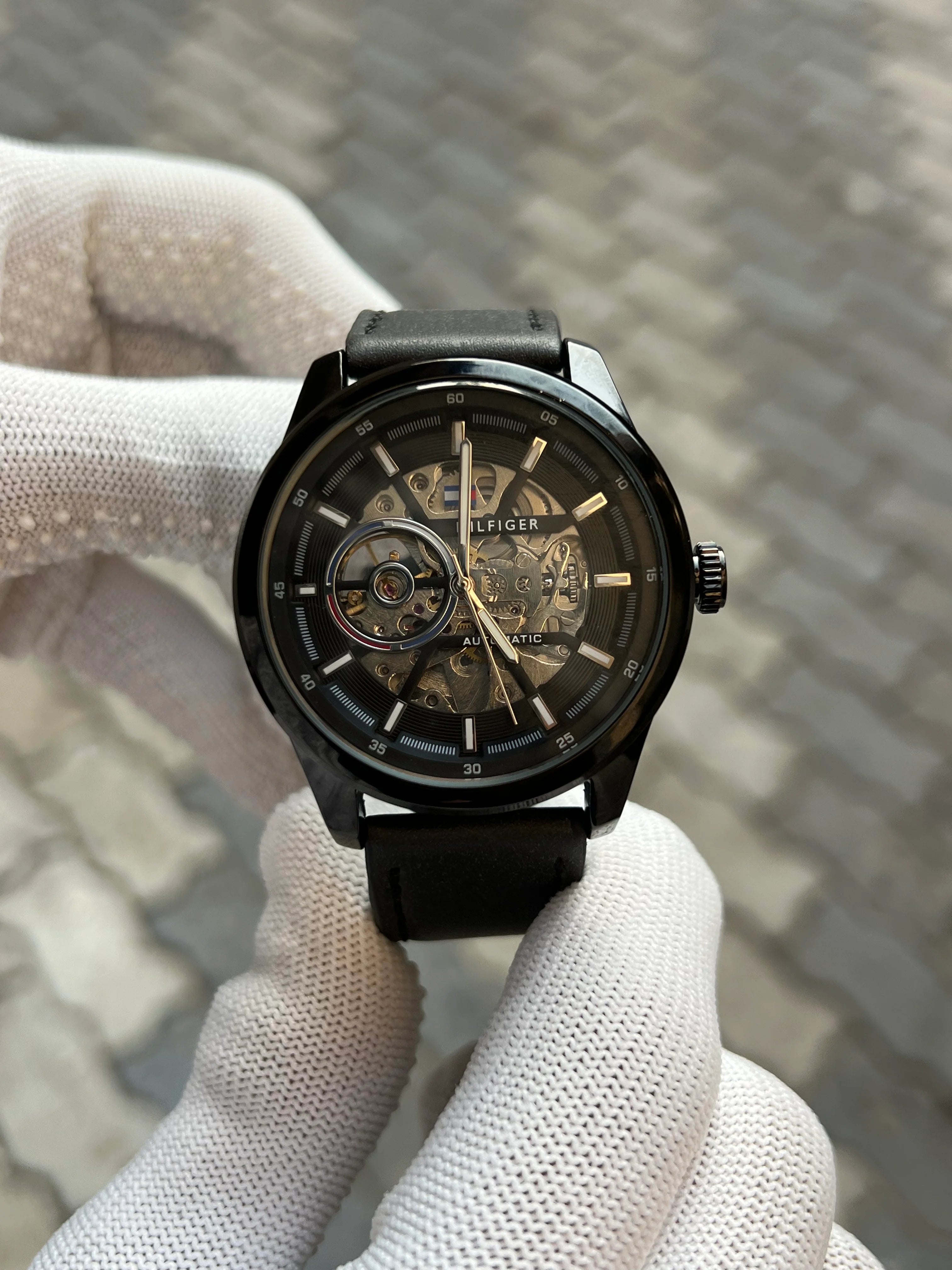 Tomm_y Hilfiger Automatic Black Leather Secondary image