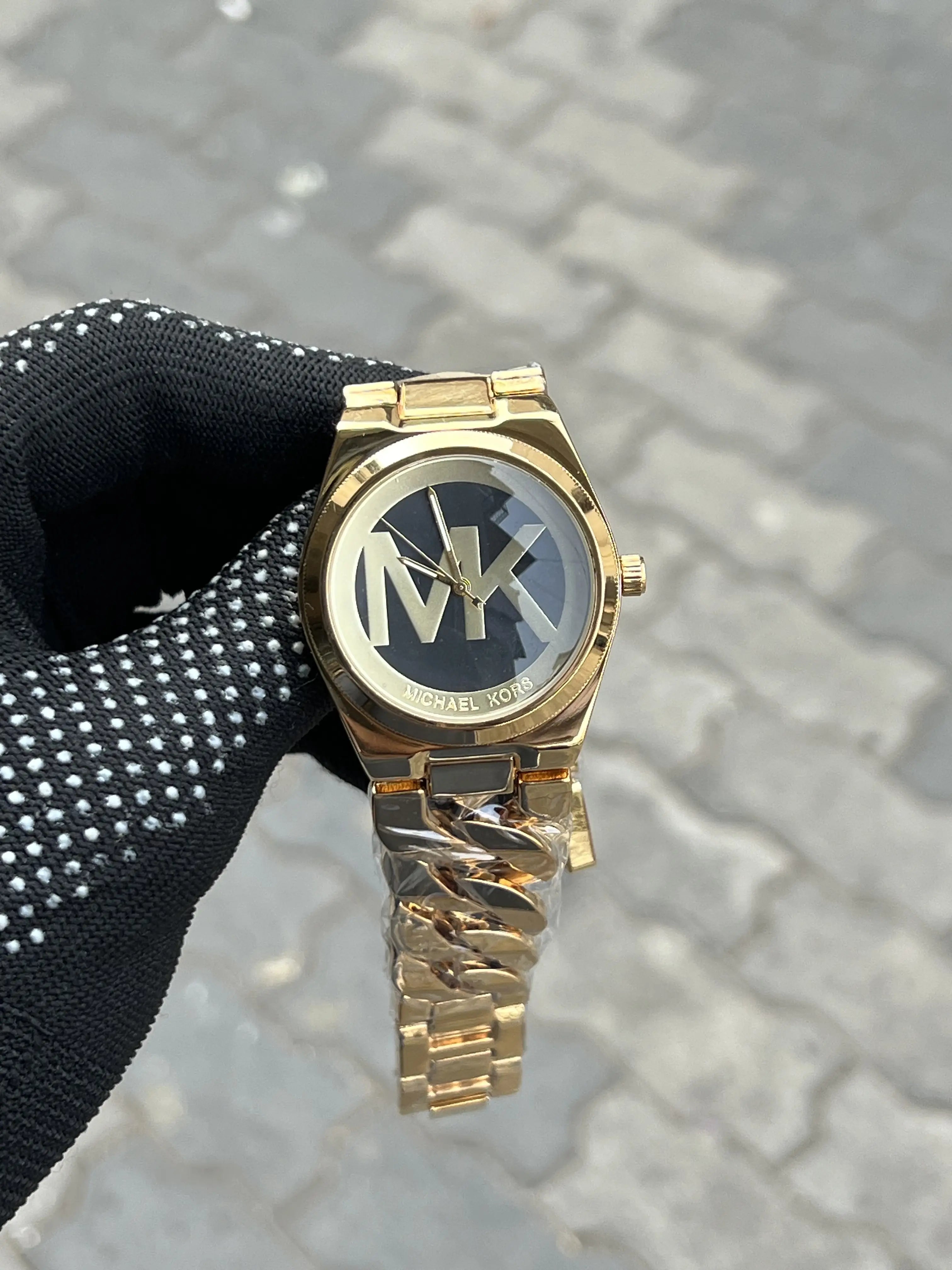 Micha_el Kors Ladies Gold Black