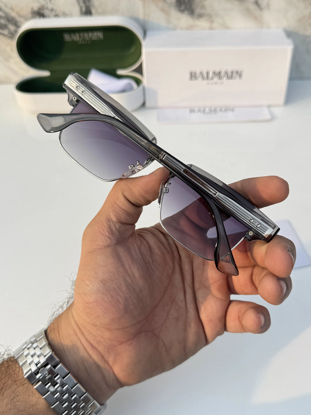 Balmain_1145_grey