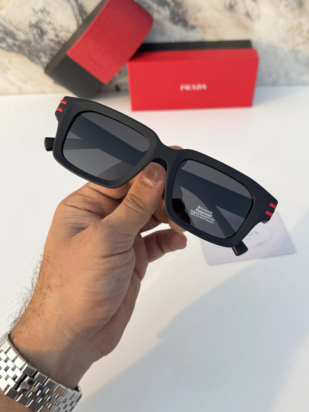Prada_5110_black_red