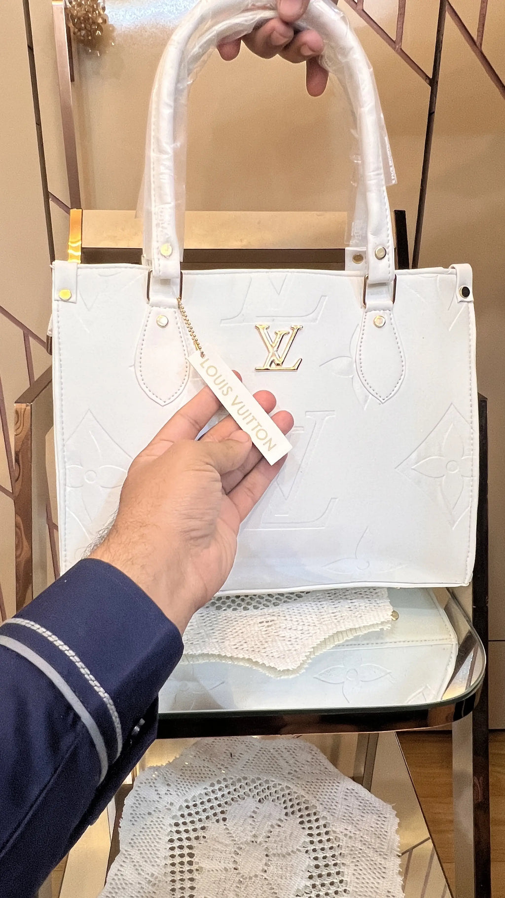 LOUI_S VUITTON PREMIUM QUALITY IMPORTED MONOGRAM HAND BAG ON THE GO