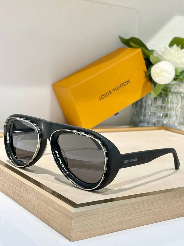 Louis Vuitto n All Black Pilot Sunglasses 8206