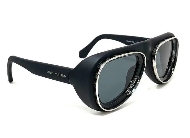 Louis Vuitto n All Black Pilot Sunglasses 8206