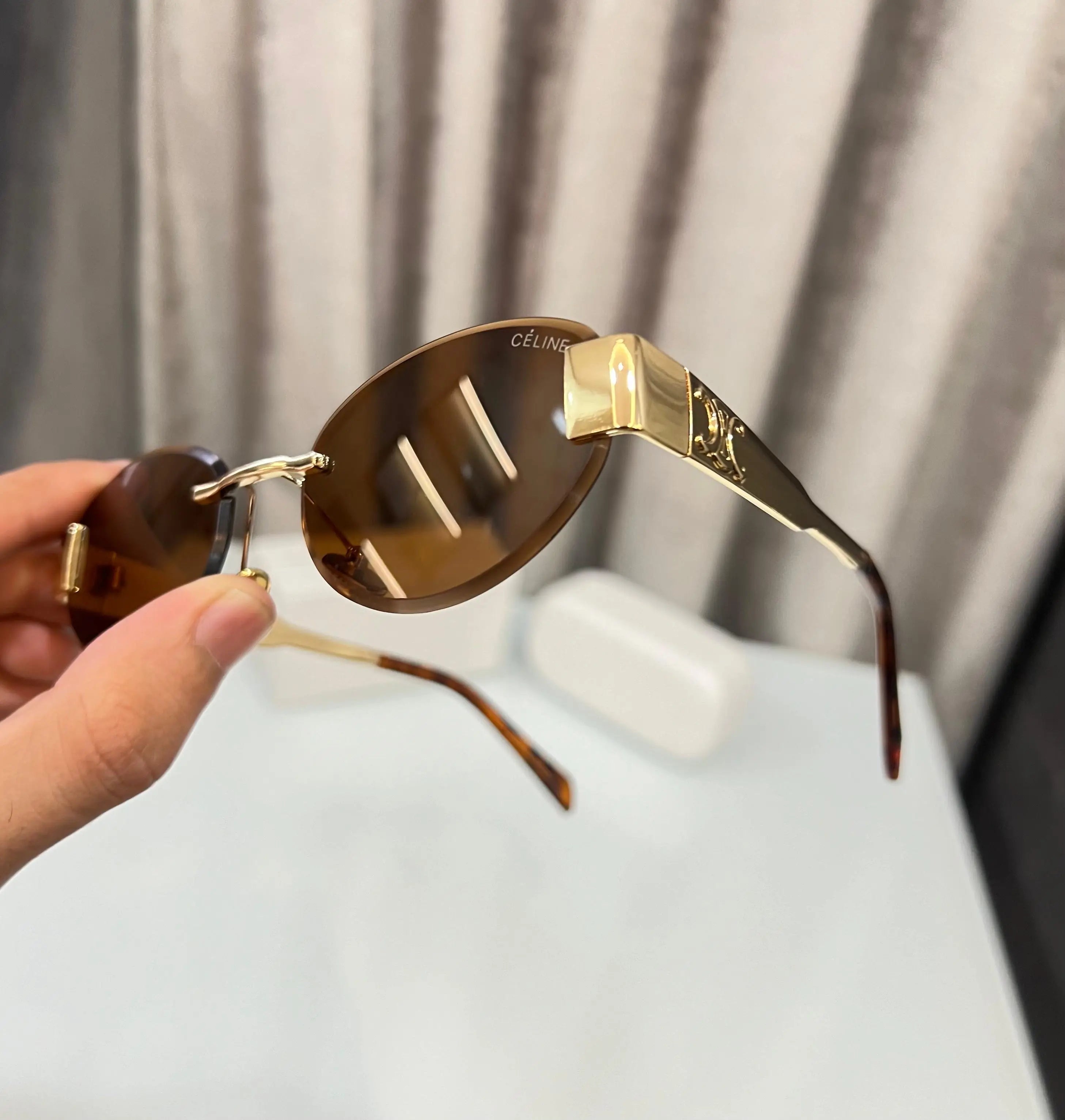 Celin e Gold Brown Pushpa Premium Shade