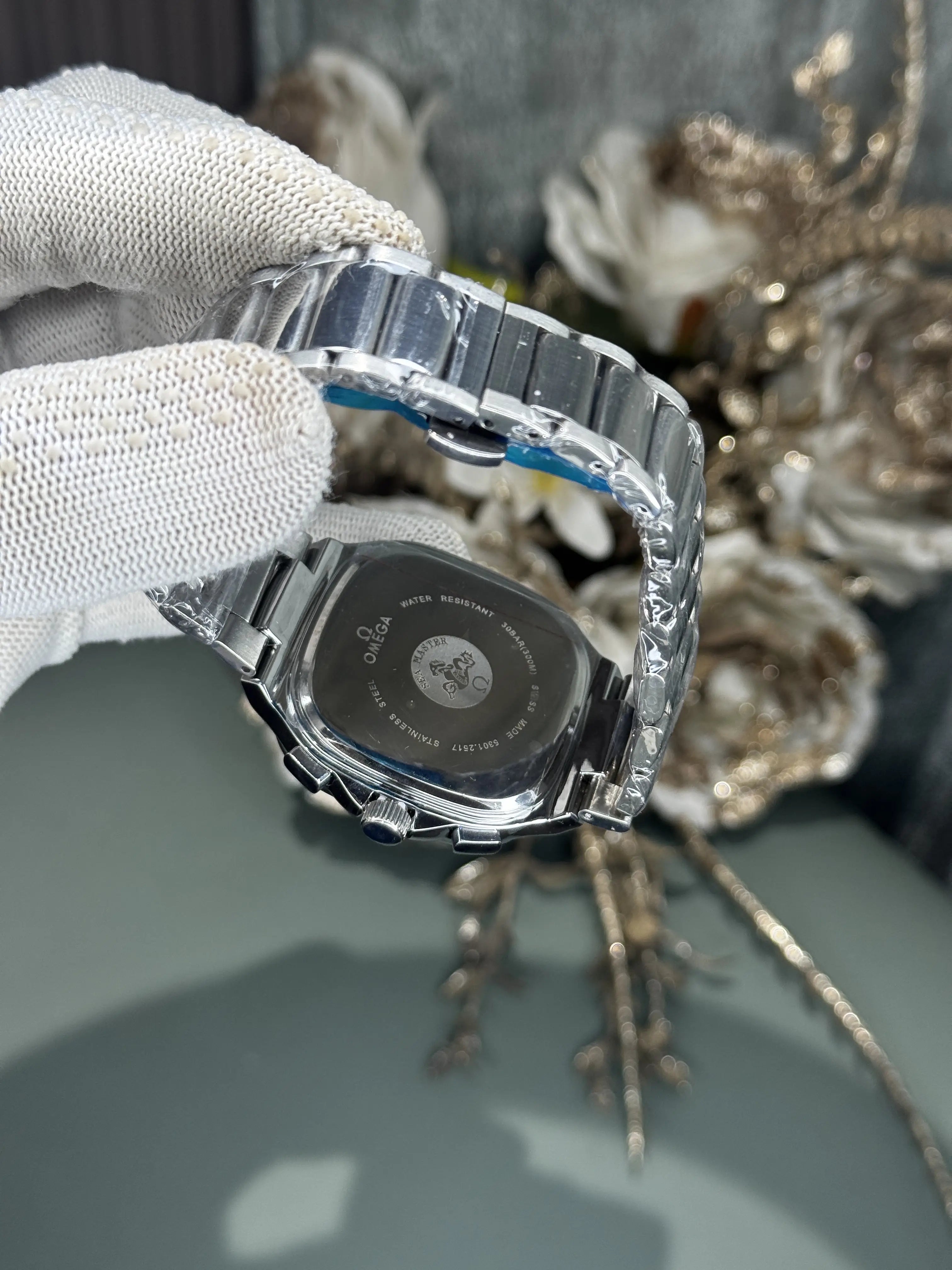 Omeg a SeaMaster CoAxial Silver Tiffany Premium Chronograph Watch