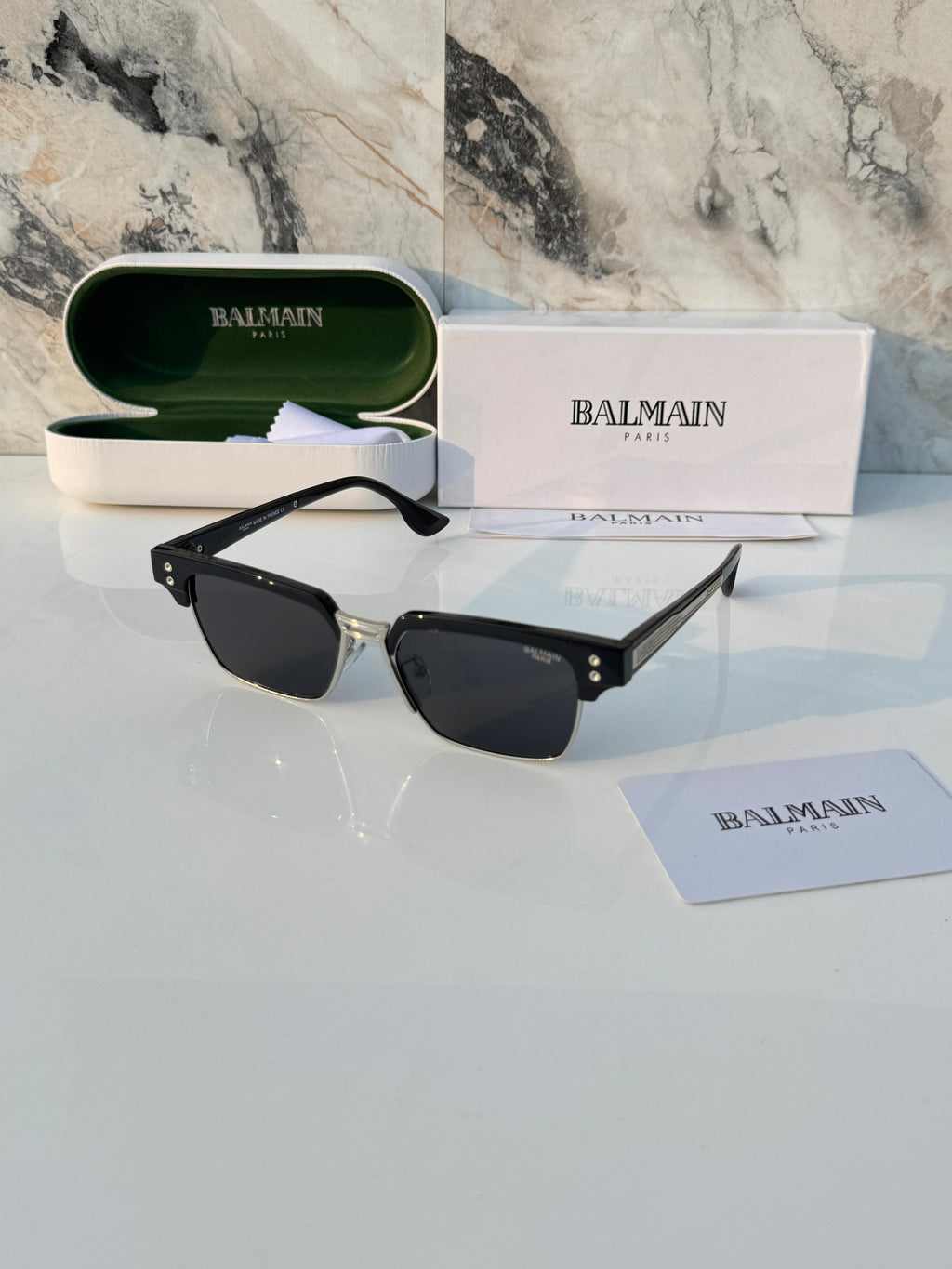 Balmain_1145_black_silver