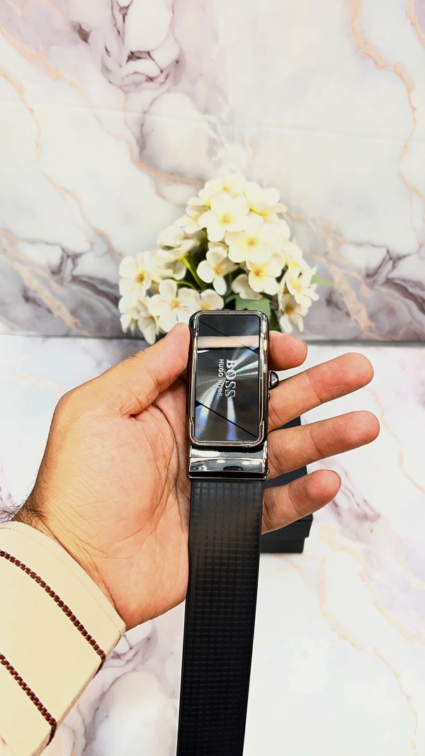 HUGO BOSS PREMIUM QUALITY IMPORTED REVERSIBLE AUTO LOCK BELT WITH OG BOX B-102