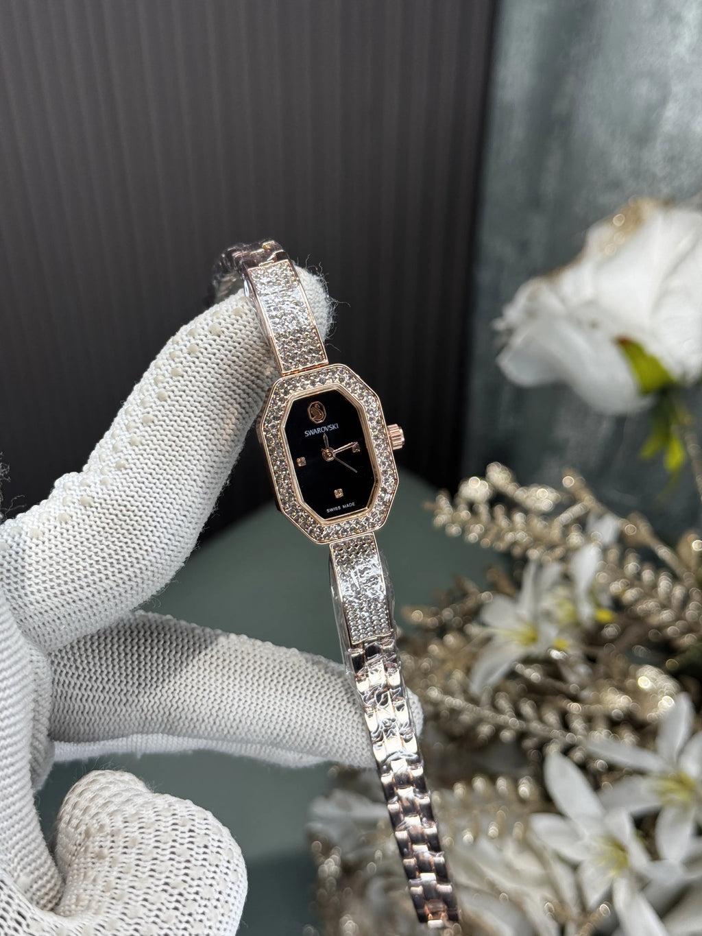 Swarovsk i Dextera Rose Gold Black Premium Watch