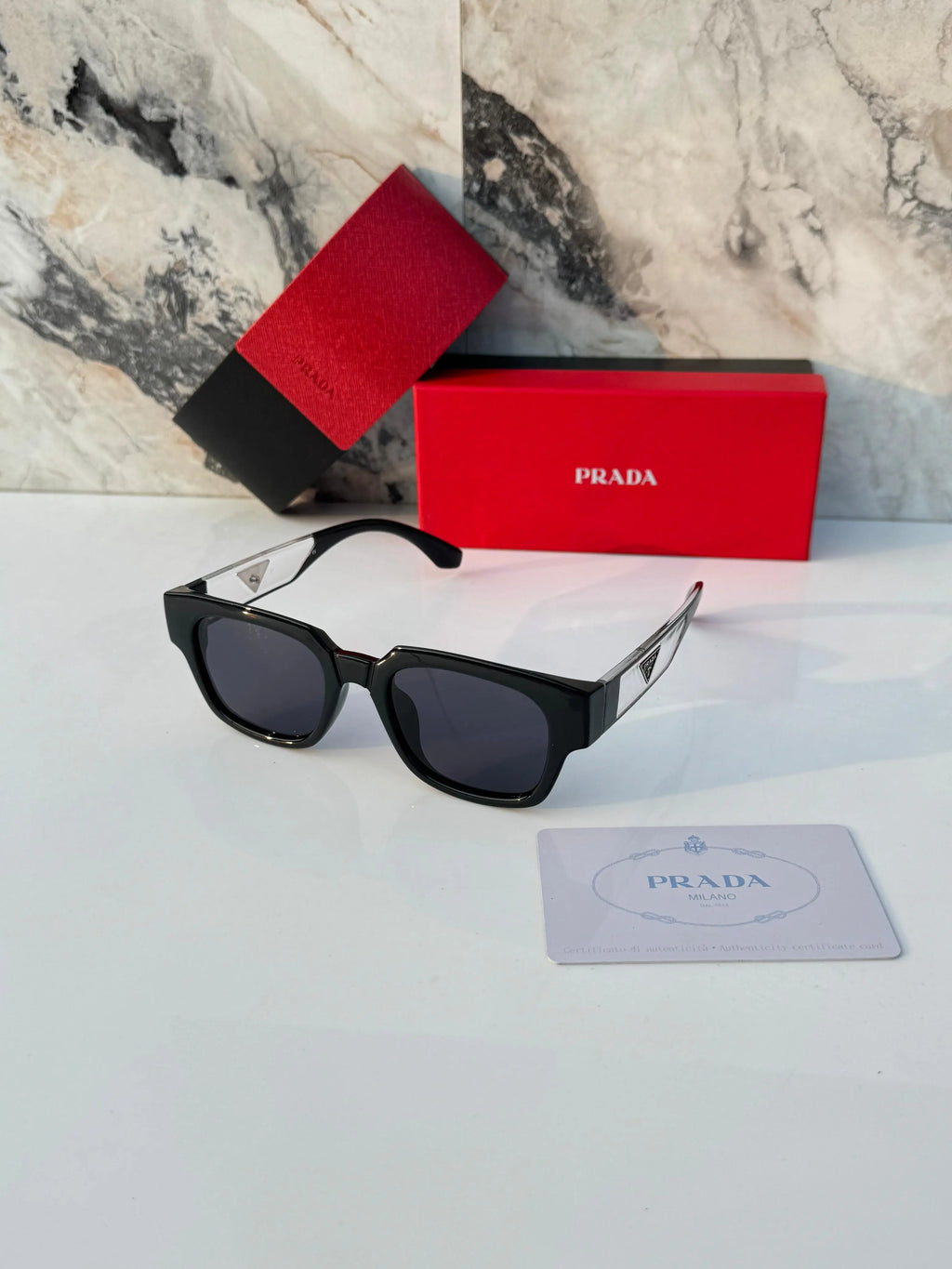 Prad_ 2330_black