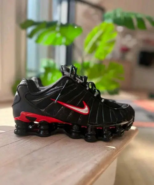Nike Shox Dracula TL BLACK UNIVERSITY RED