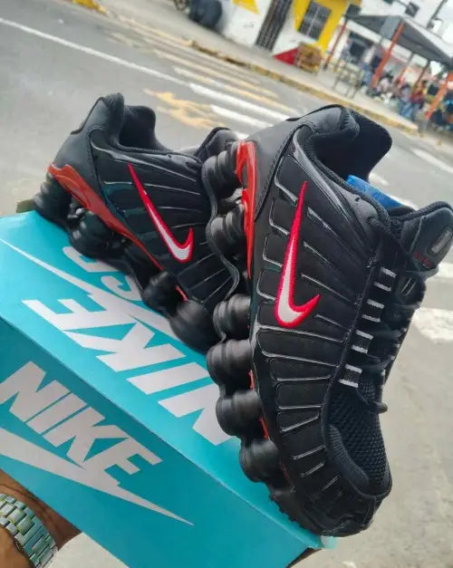 Nike Shox Dracula TL BLACK UNIVERSITY RED