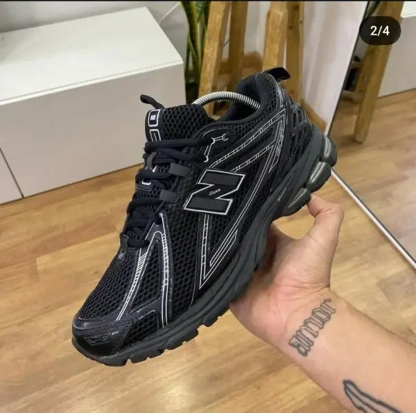 New Balance 1906R Black Metallic Silver Sneaker