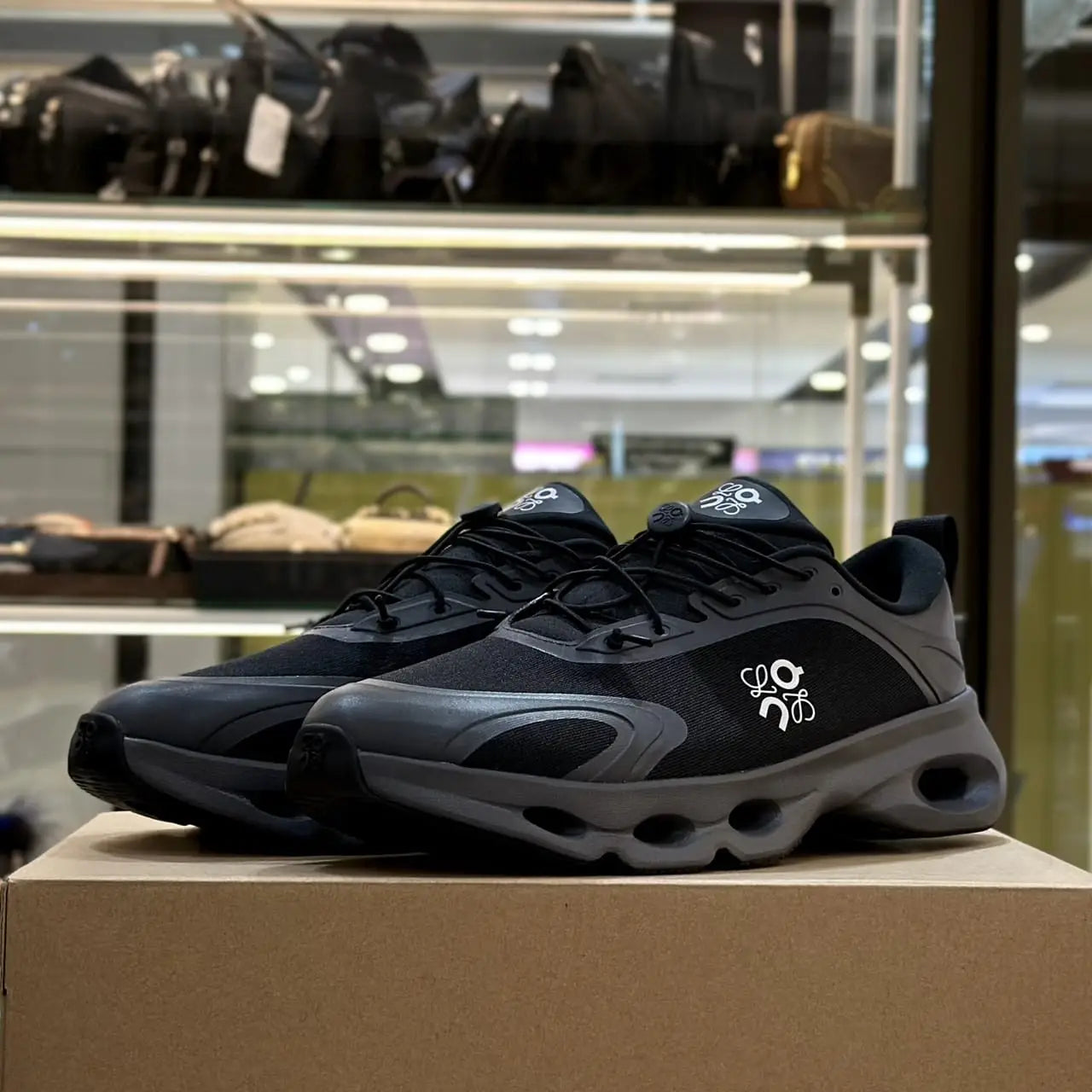 On Cloud X Loewe CLOUDSOLO BLACK