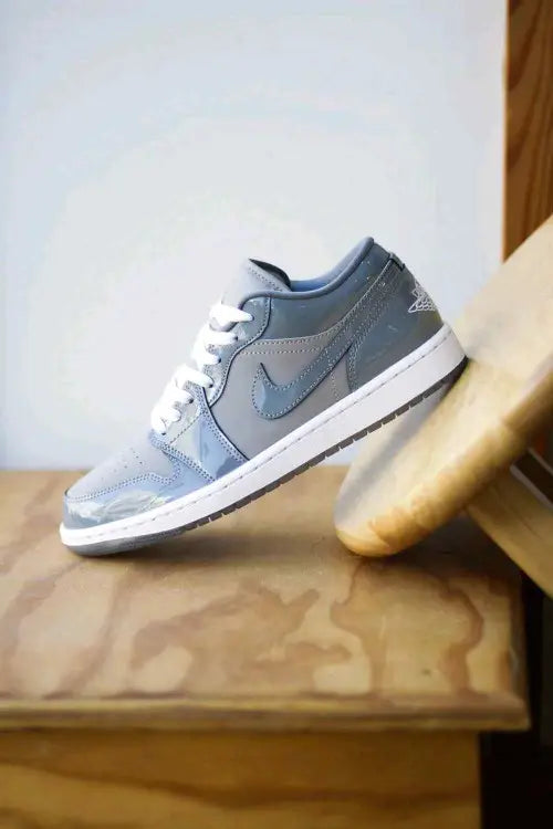 Nike Air Jordan 1 Low SE MEDIUM GREY COOL GREY WHITE (FIX)