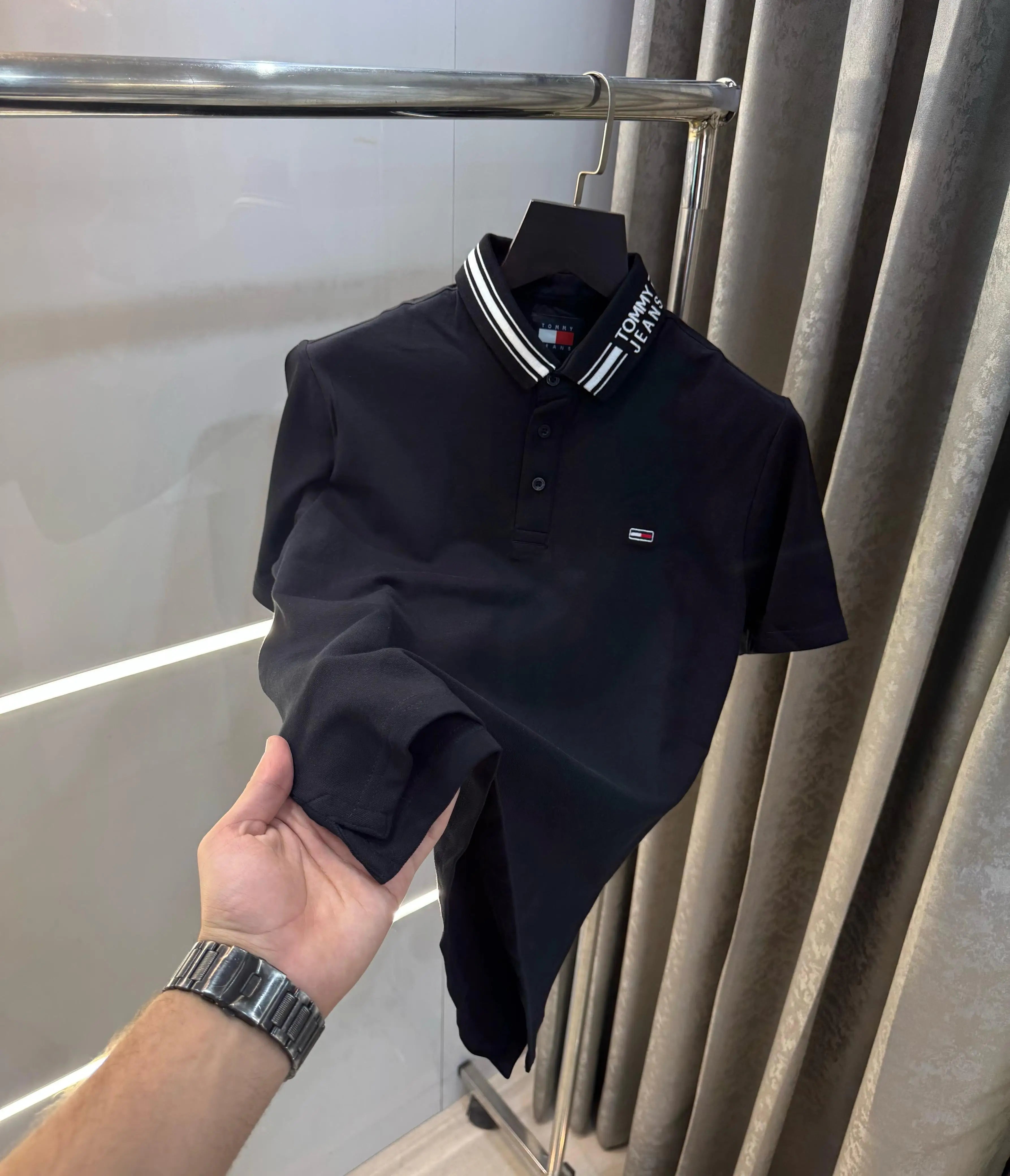 Tomm y Hilfiger Black Collar Look Premium Polo T-Shirt