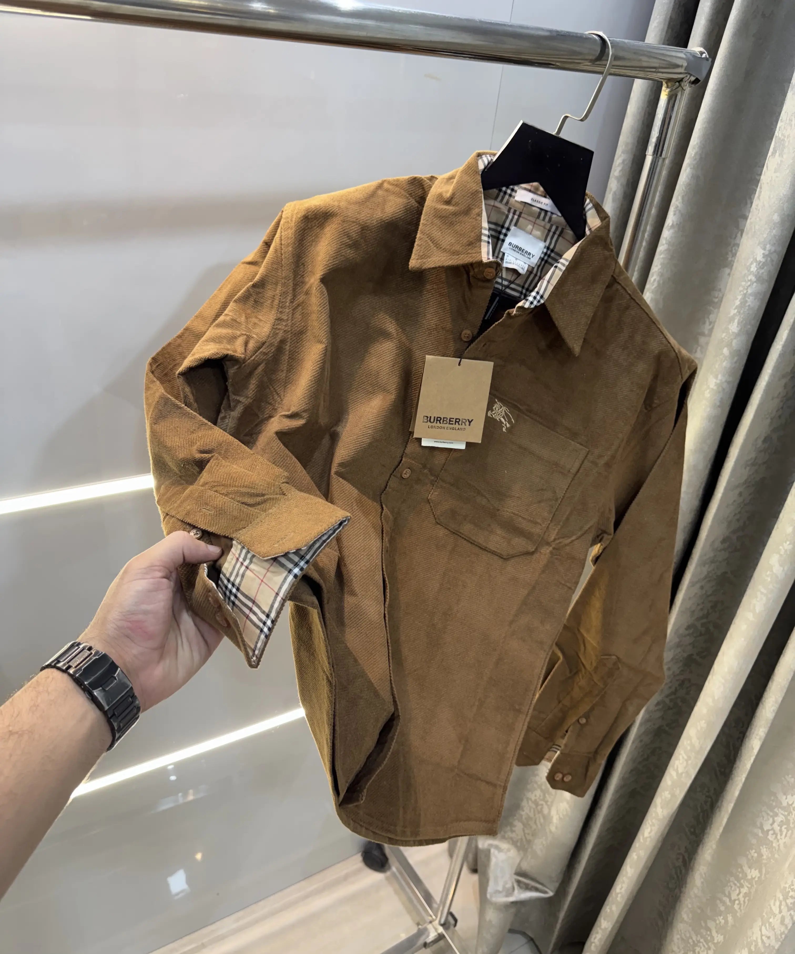 Burberr y Brown Classic Premium Cord Shirt
