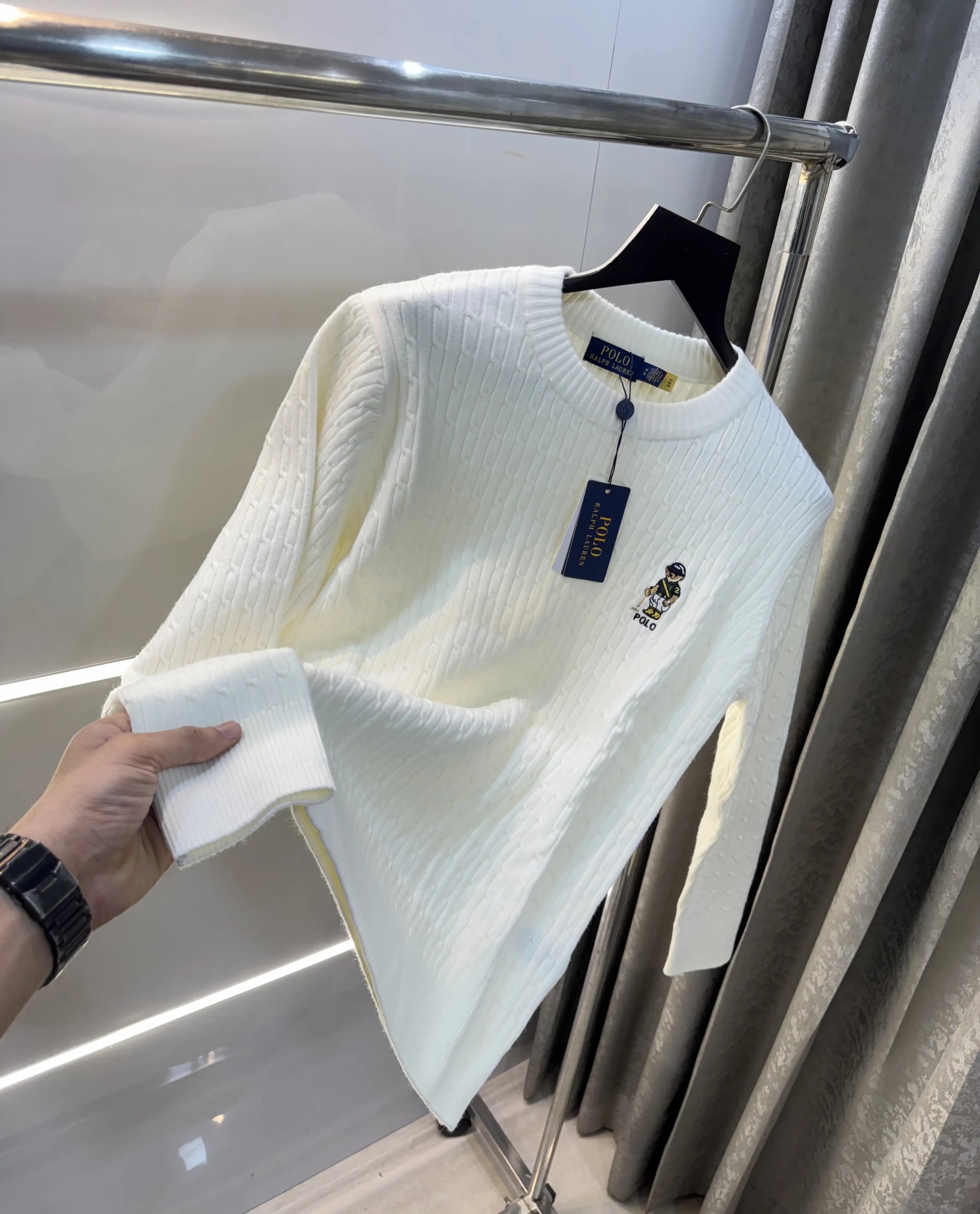 Ralp.h  Laure n White Teddy Edition Imported Pull Over