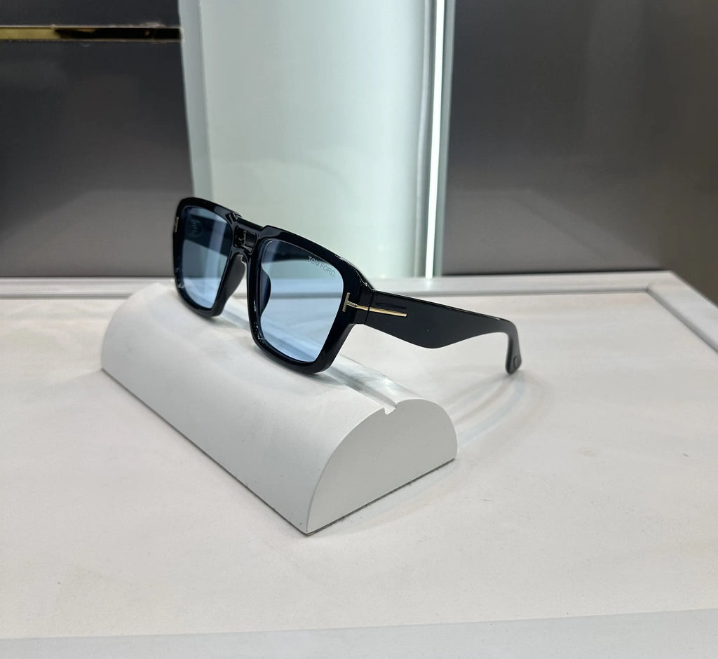 Tomford Black Blue Premium Shades 185