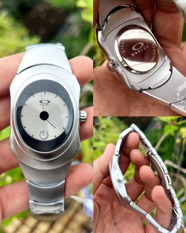 OAKLEY TIME BOMB