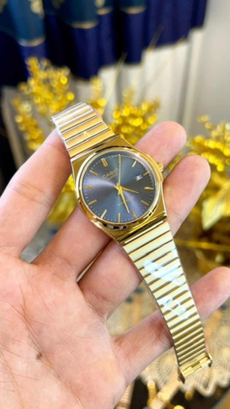 CASIO Gold/Blue dial
