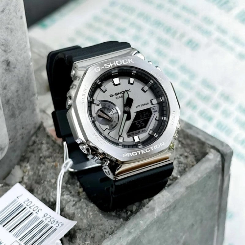G shock GM 2100 metal