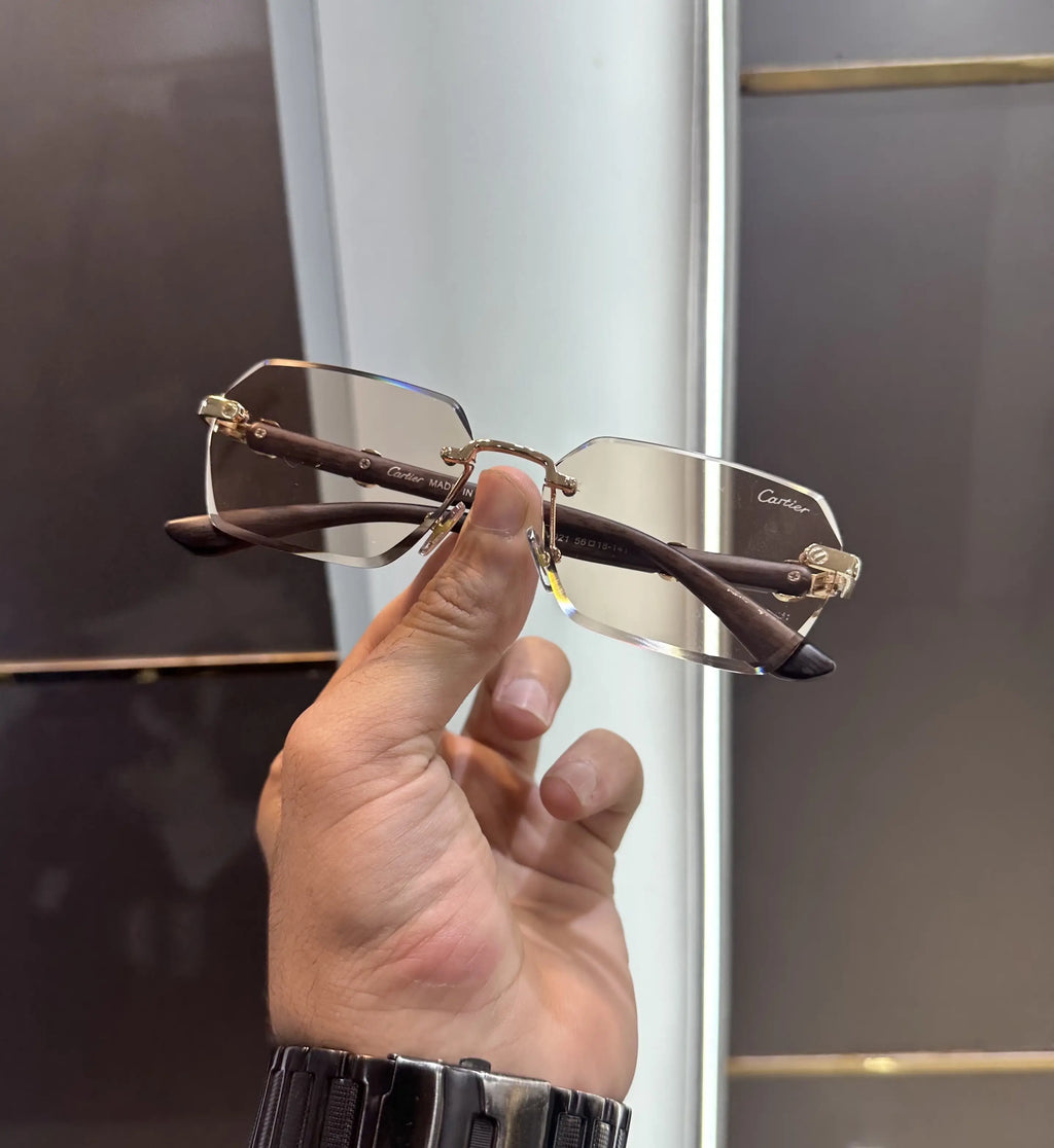 Cartie r Wooden Cream Premium Shade 021