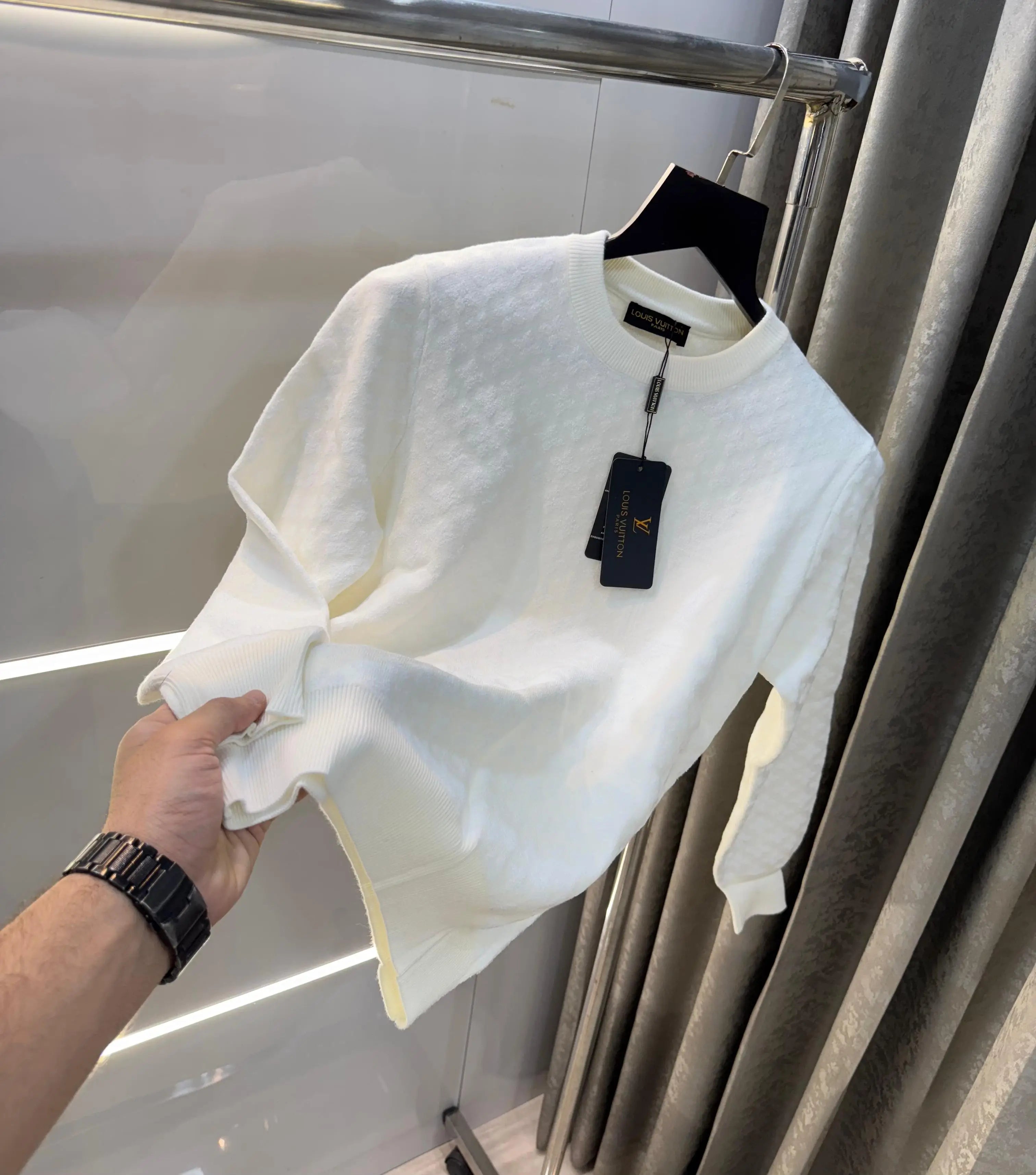 Louis  Vuitton wahit  Logo Work Imported Pull Over Main image