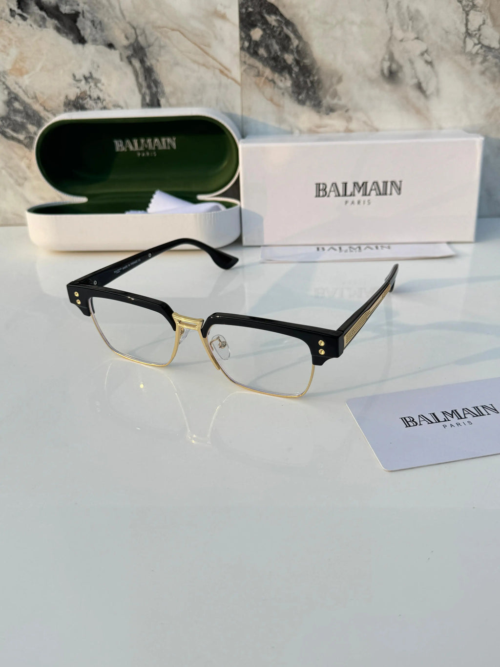 Balmain_1145_black_gold_plano