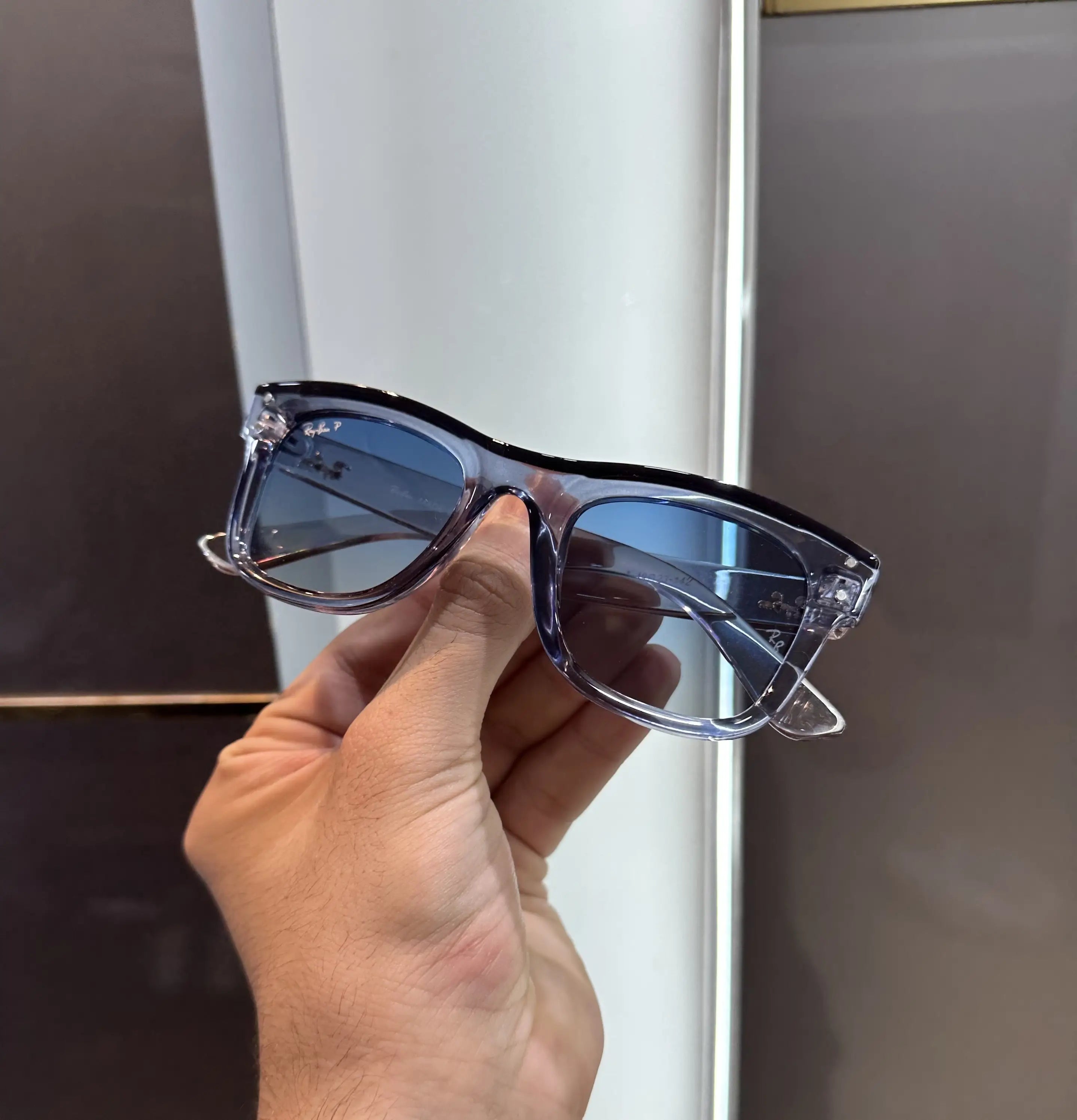 Ray Ban Grey Blue Shaded Lens 502