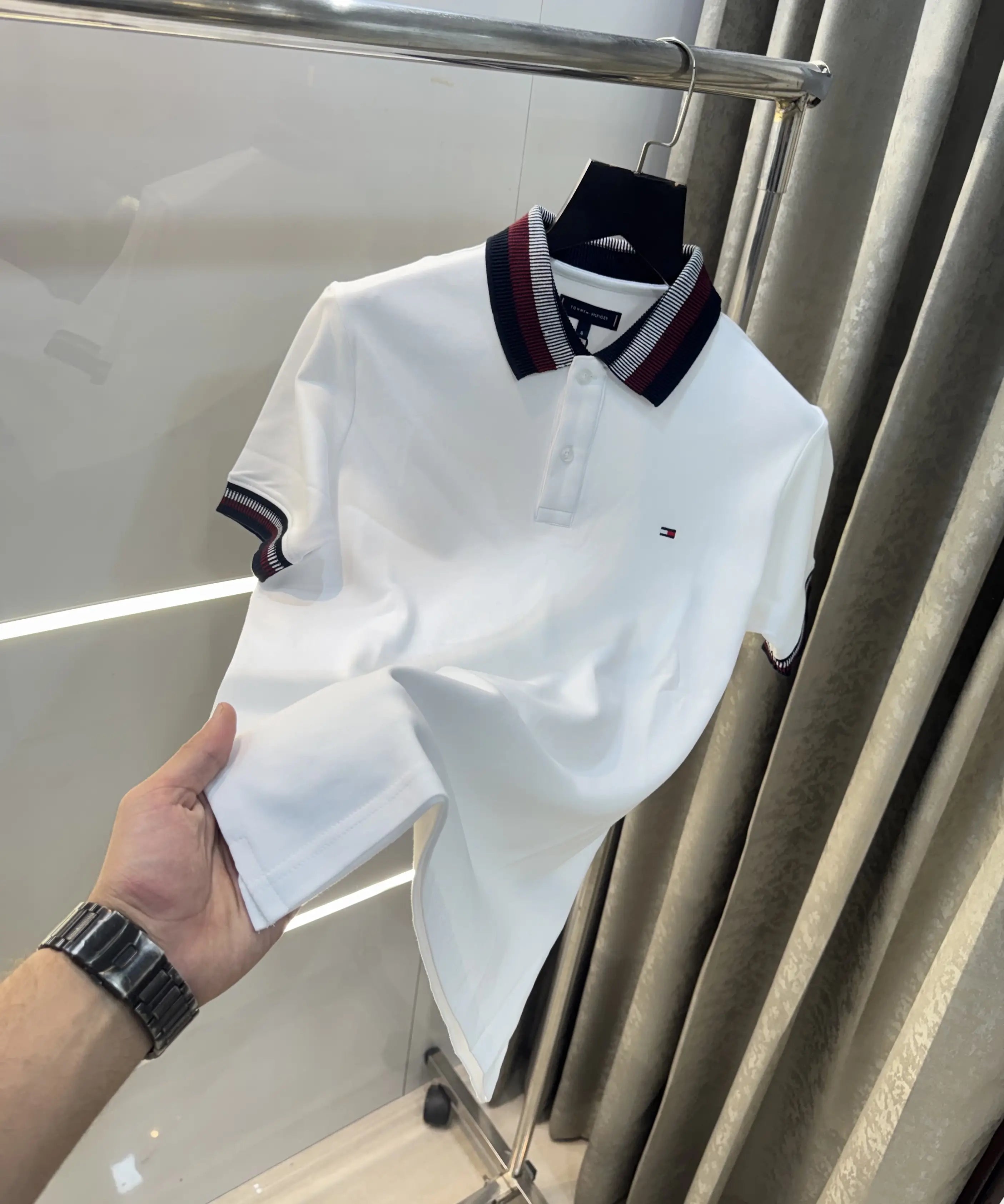 Tomm y Hilfiger White Collar Logo Premium Polo T-Shirt