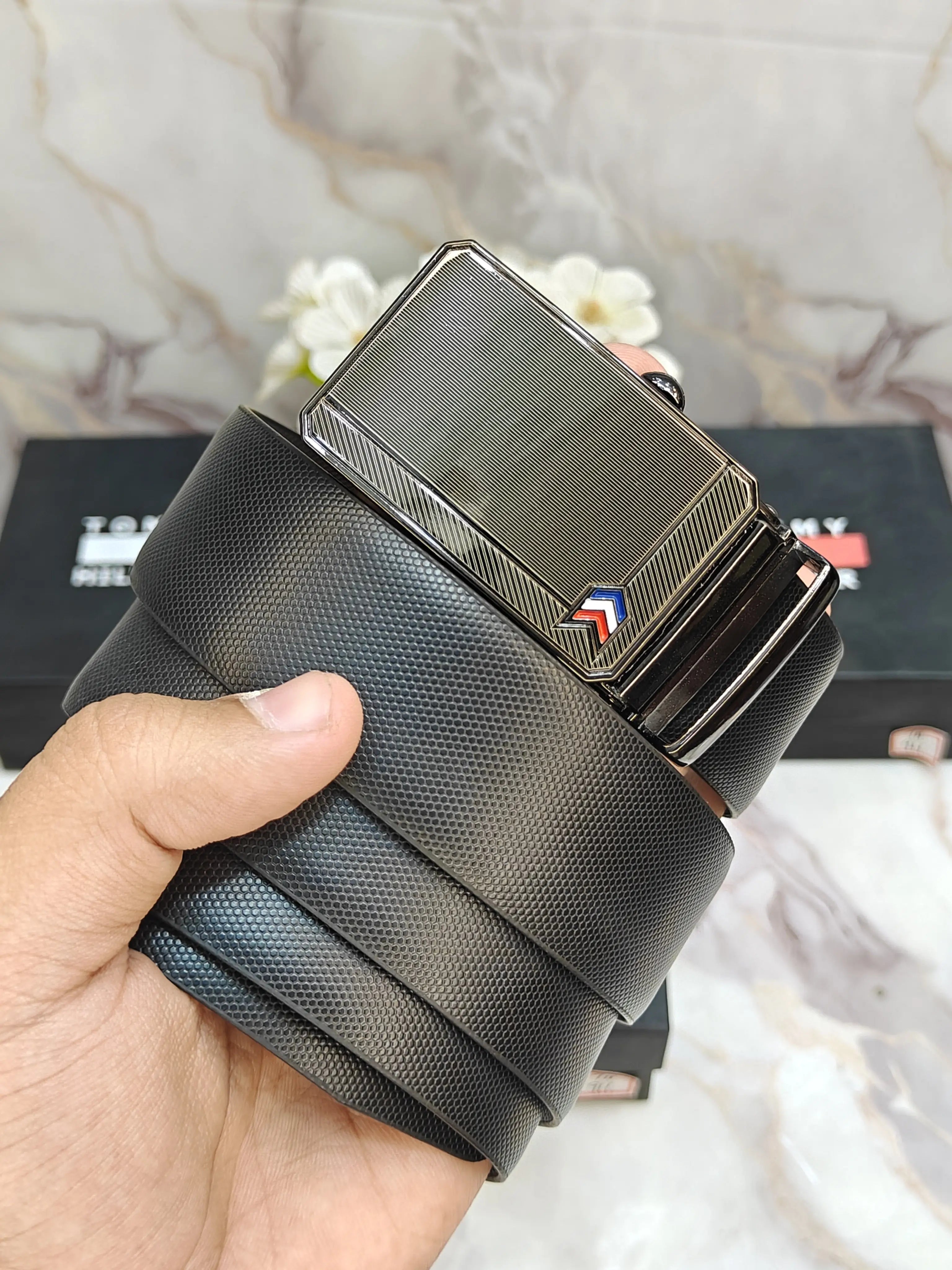 TOMMY PREMIUM QUALITY AUTOLOCK REVESABLE BELT WITH OG BOX TM-910