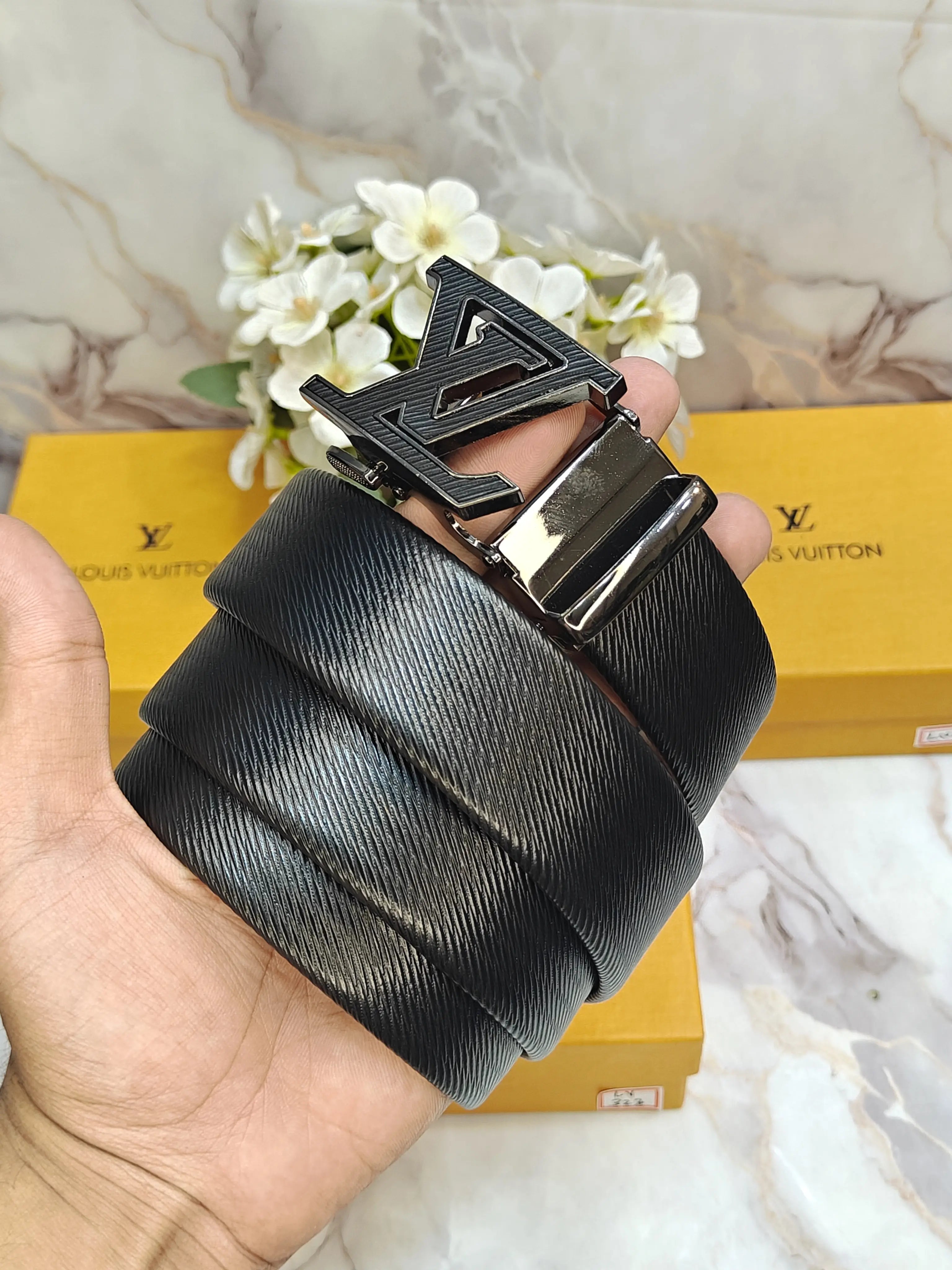 LV LOUIS VUITTON PREMIUM QUALITY AUTOLOCK BELT WITH OG BOX